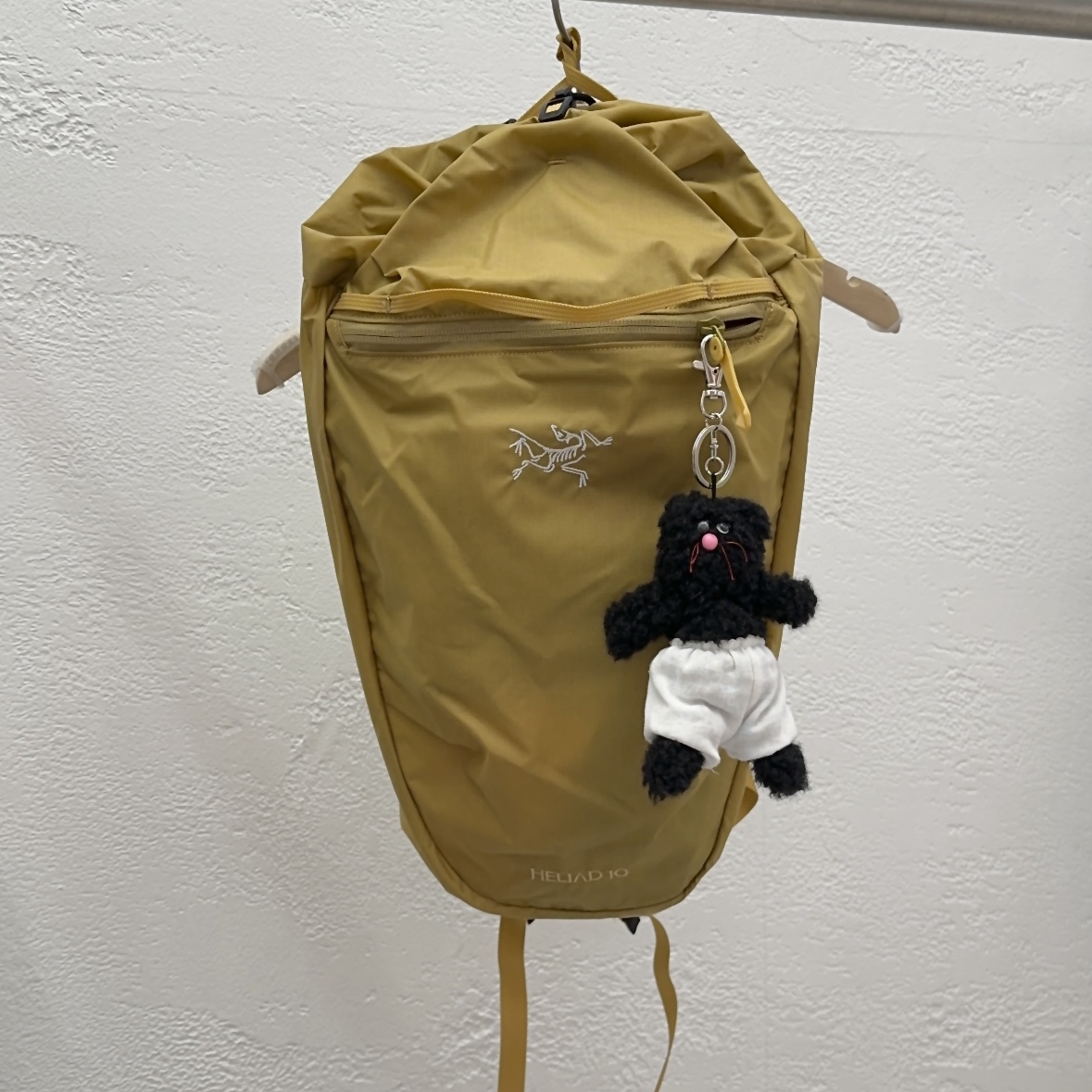 Arc'teryx Heliad 10 Backpack Retreat 착용 스타일 - 1