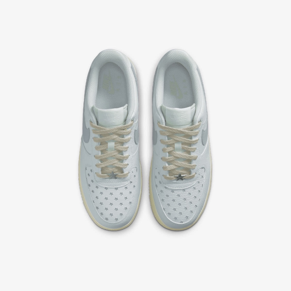 (W) Nike Air Force 1 '07 Summit White Pure Platinum 착용 스타일 - 3