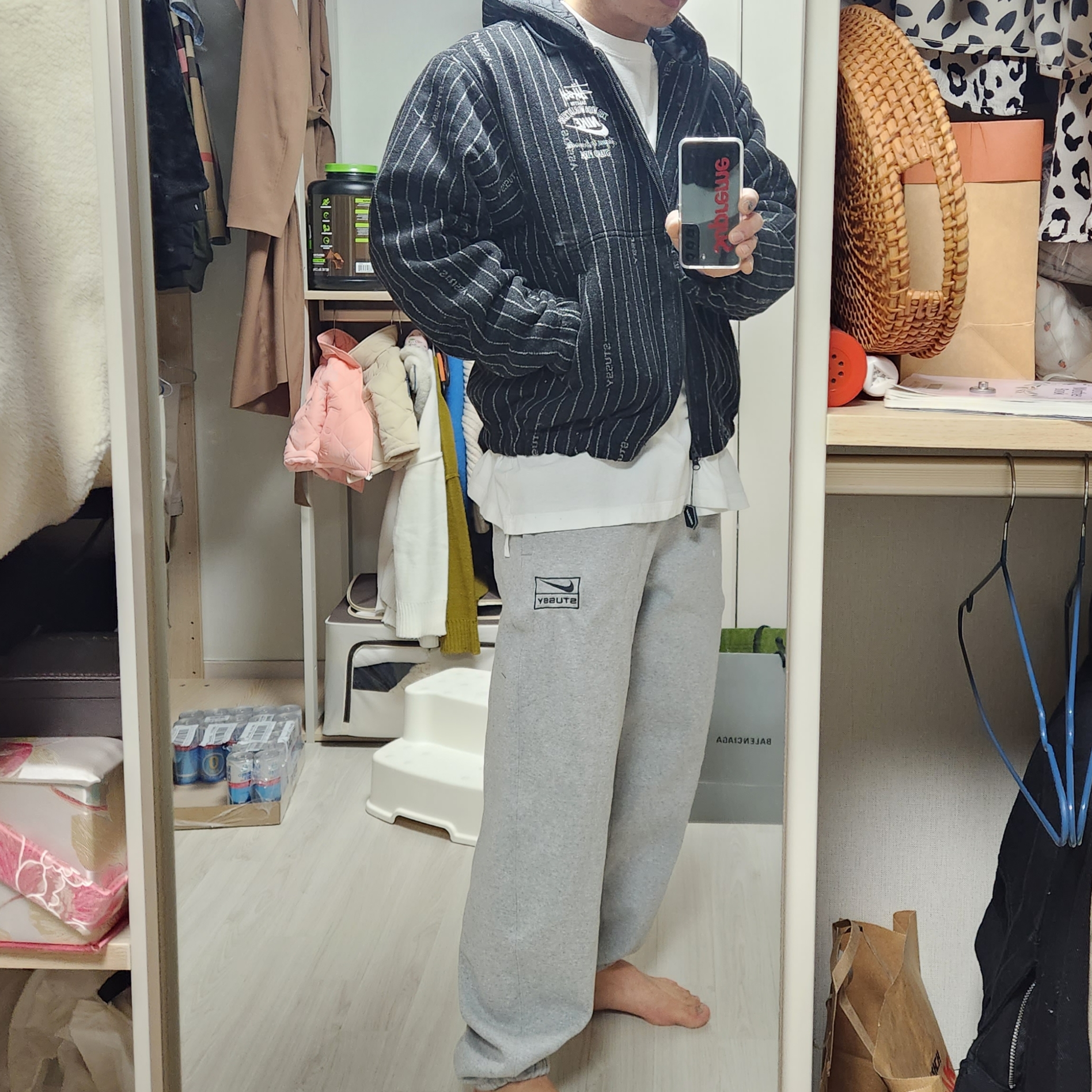 Nike x Stussy NRG Striped Wool Jacket Black (DR4023-010), Nike x Stussy NRG RA Washed Pullover Hoodie Black (DN4028-010) 착용 스타일 - 1