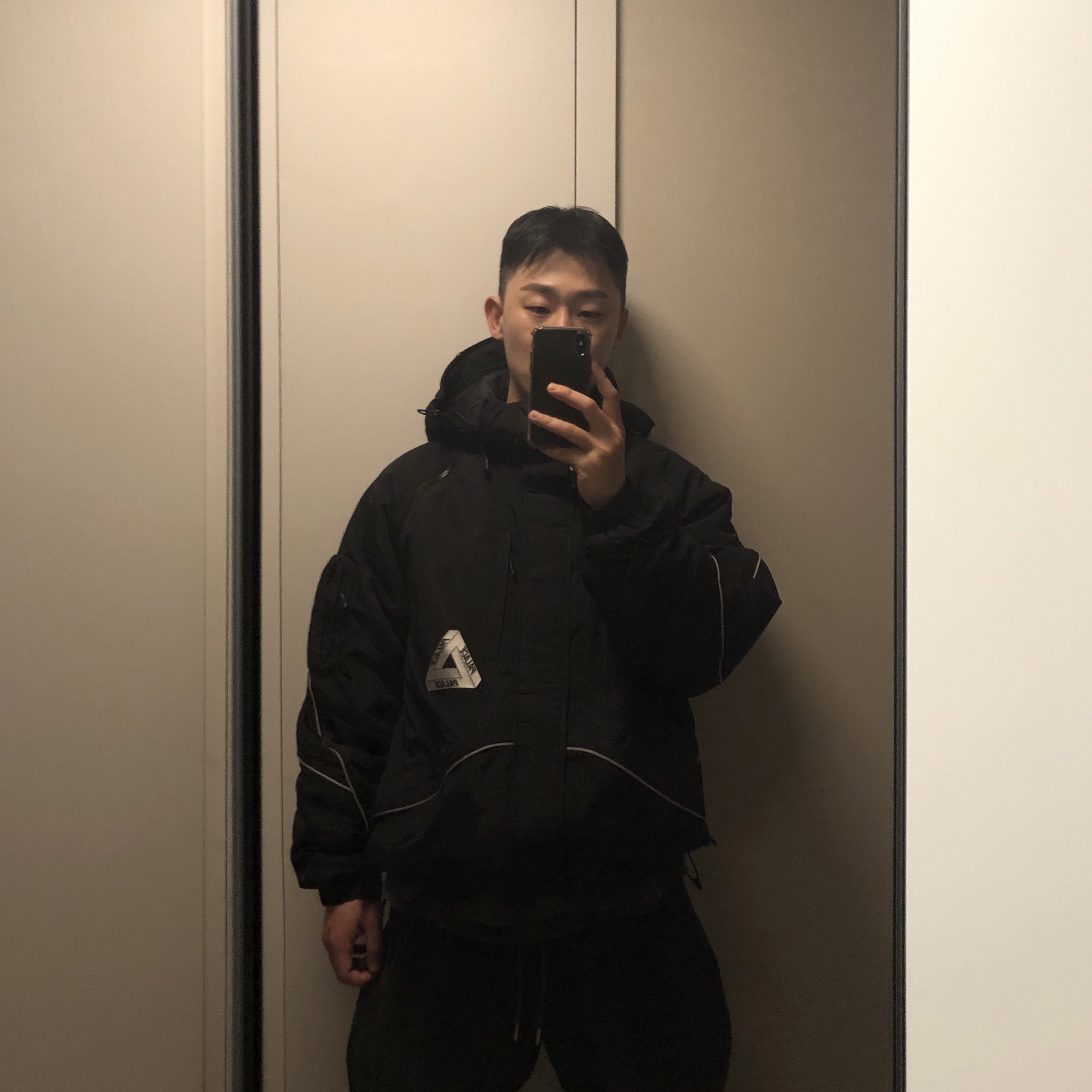 Palace M-Tech Hooded Jacket Black - 22FW 착용 스타일