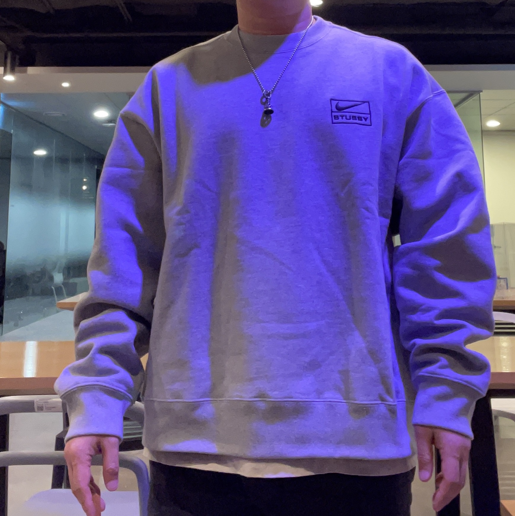 Nike x Stussy NRG Fleece Crewneck Dark Grey Heather (DO9337-063) 착용 스타일