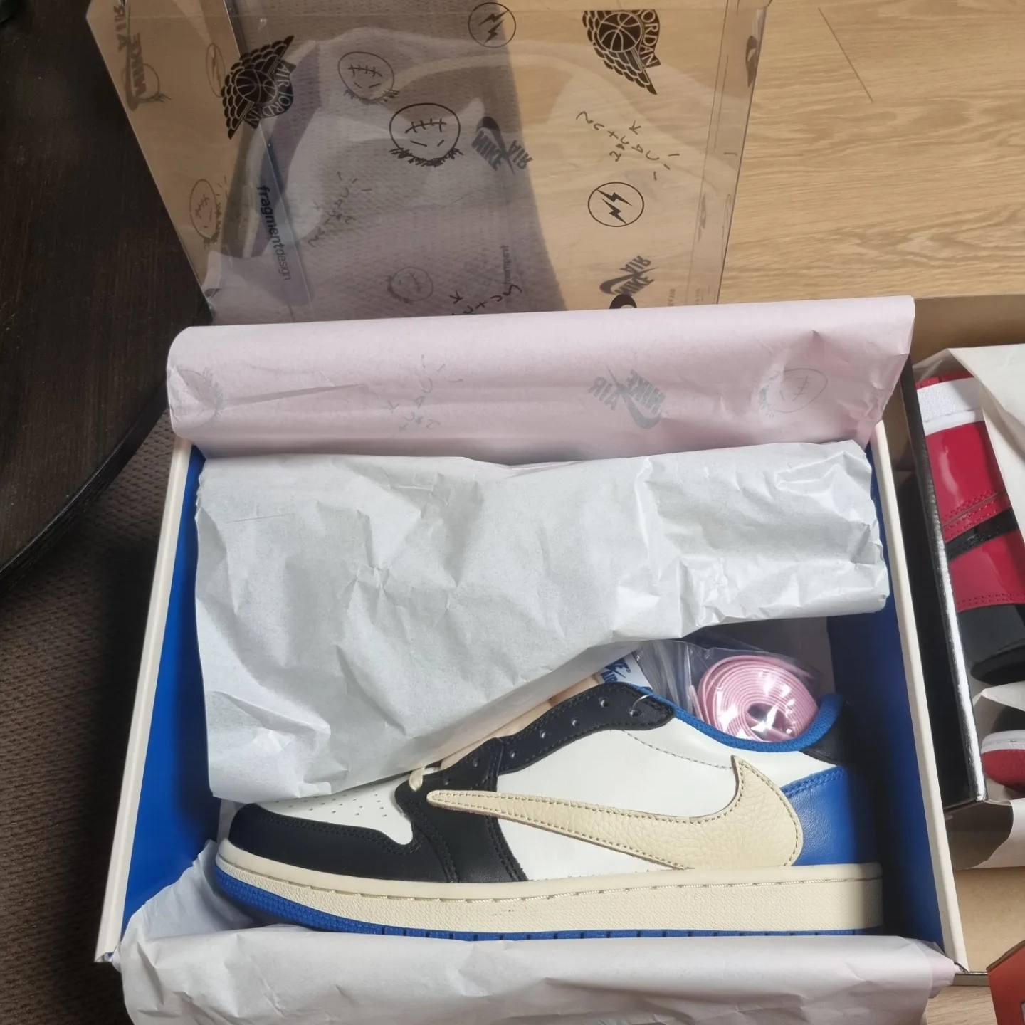 Jordan 1 x Travis Scott x Fragment Retro Low OG SP Military Blue 착용 스타일
