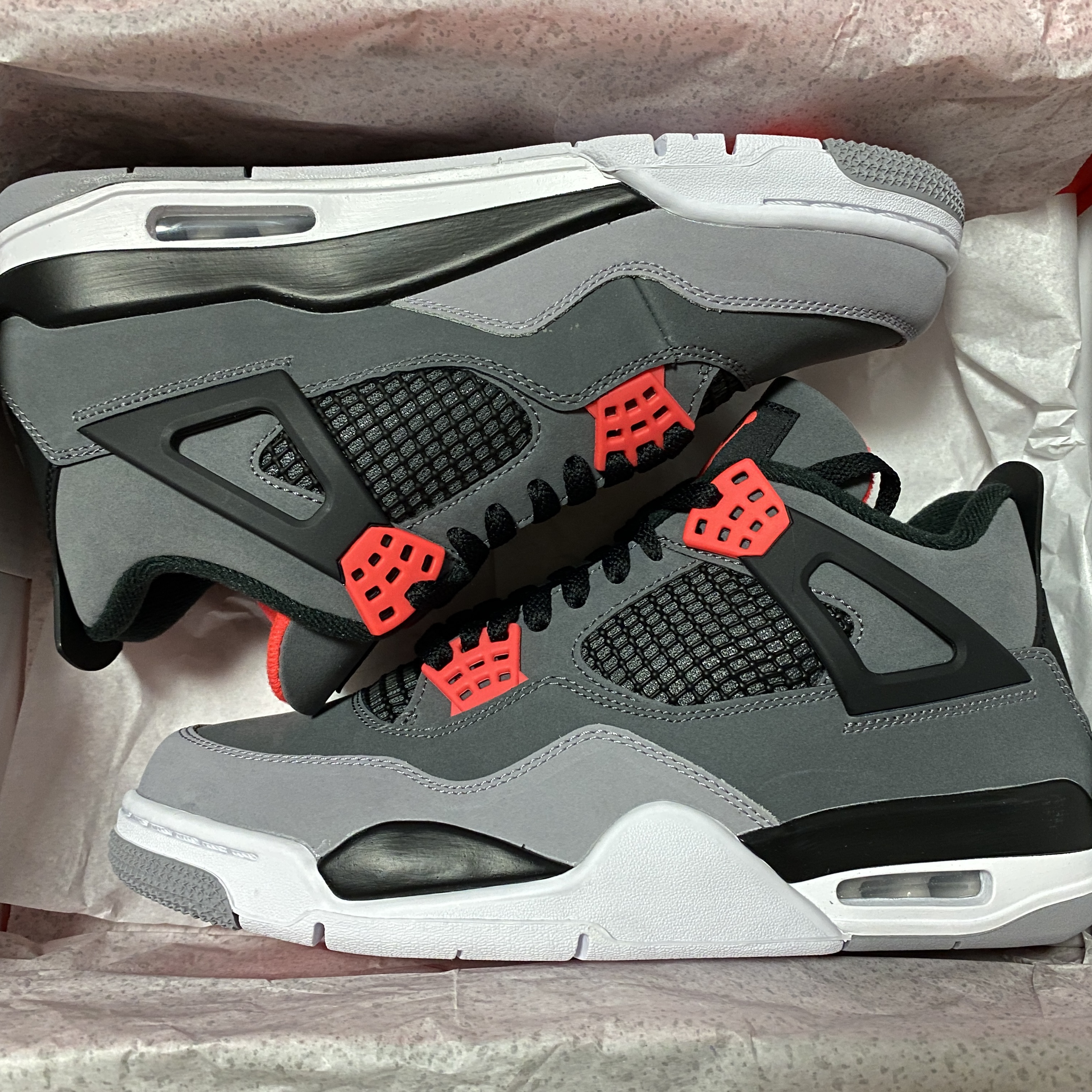 Jordan 4 Retro Infrared 착용 스타일 - 1