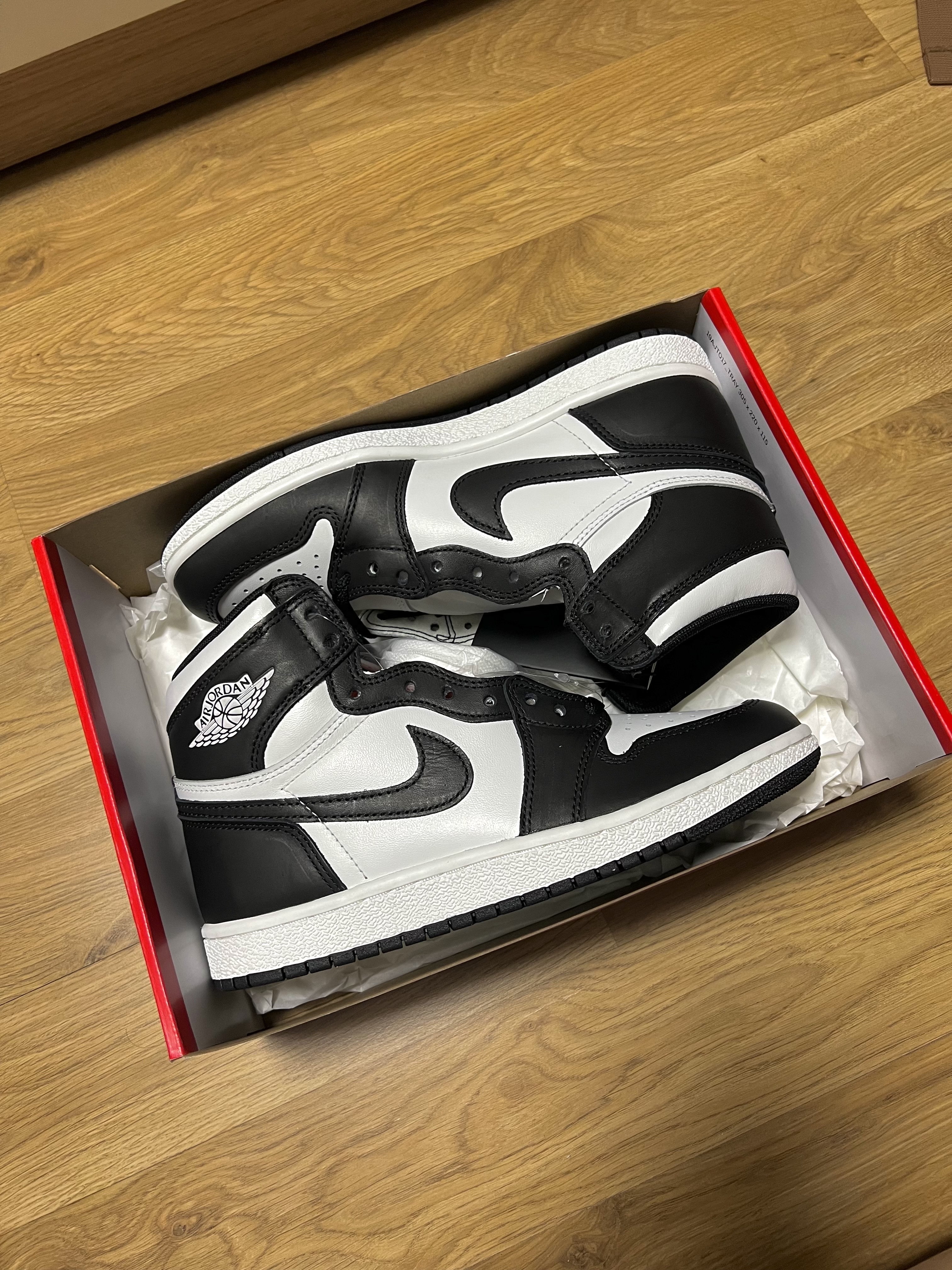 Jordan 1 High 85 Black White 착용 스타일 - 2