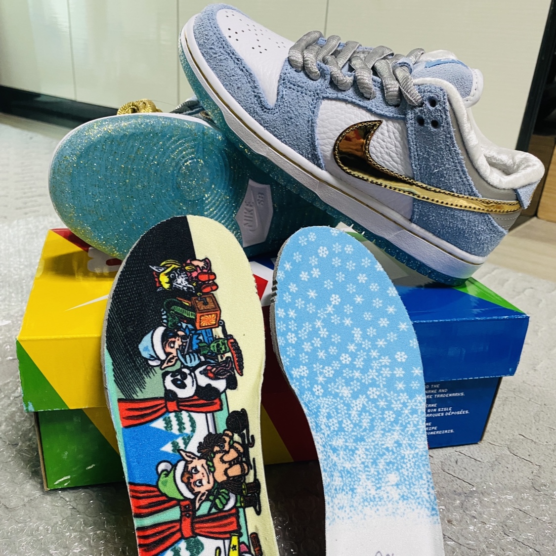 Nike x Sean Cliver SB Dunk Low Holiday Special 착용 스타일
