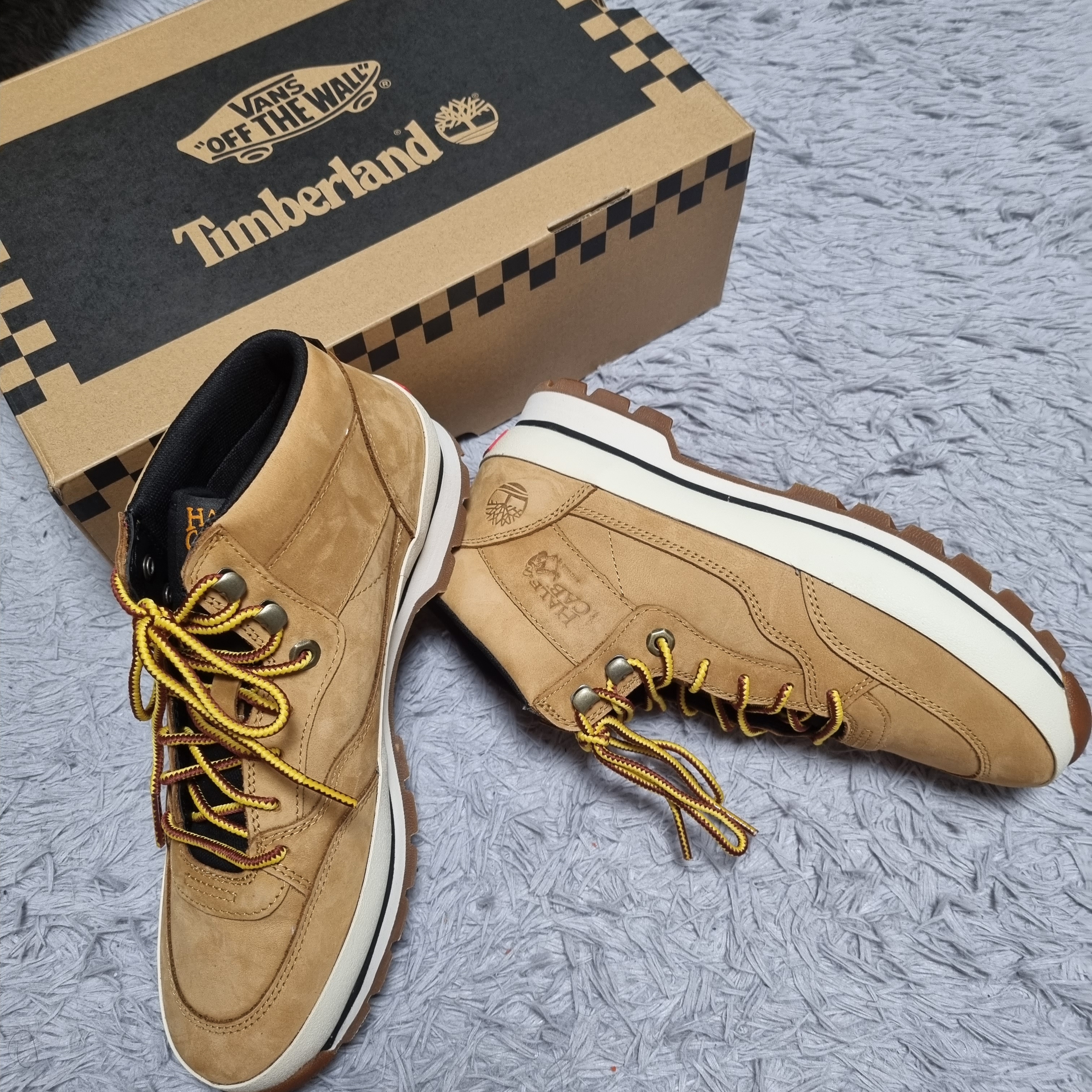 Vans x Timberland Half Cab Hiker Wheat 착용 스타일 - 2