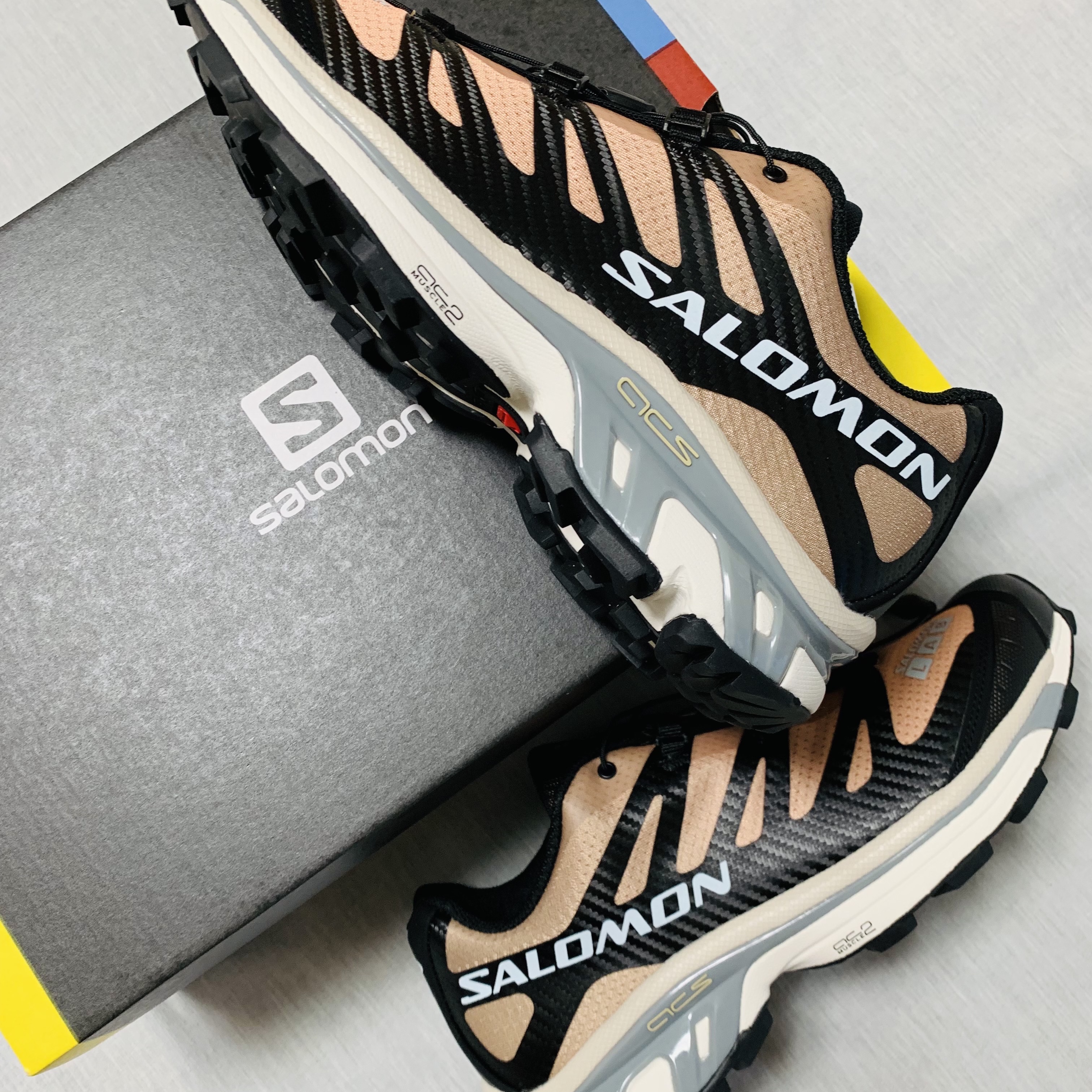 Salomon XT-4 Tobacco Brown 착용 스타일