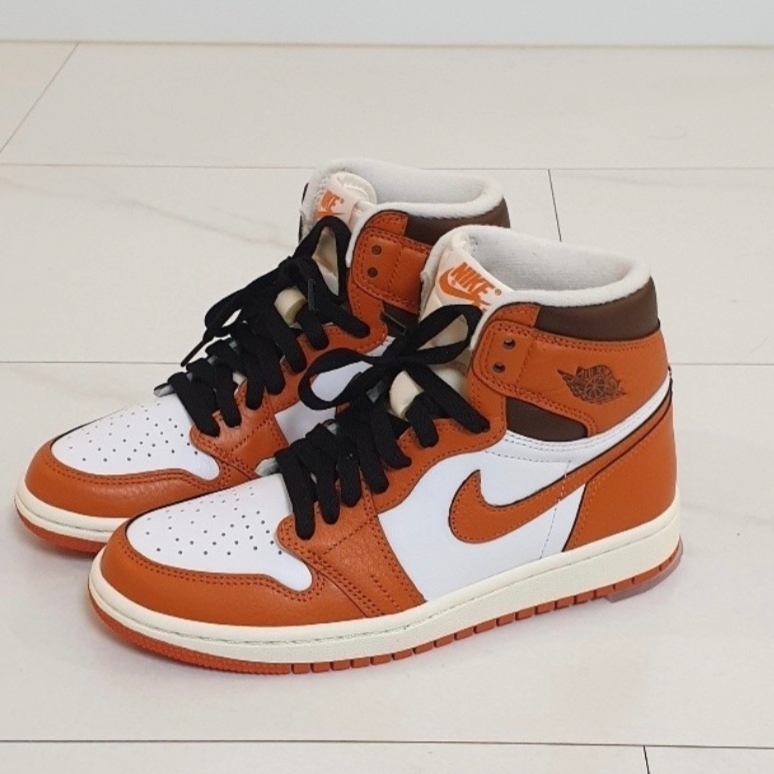 (W) Jordan 1 Retro High OG Starfish 착용 스타일