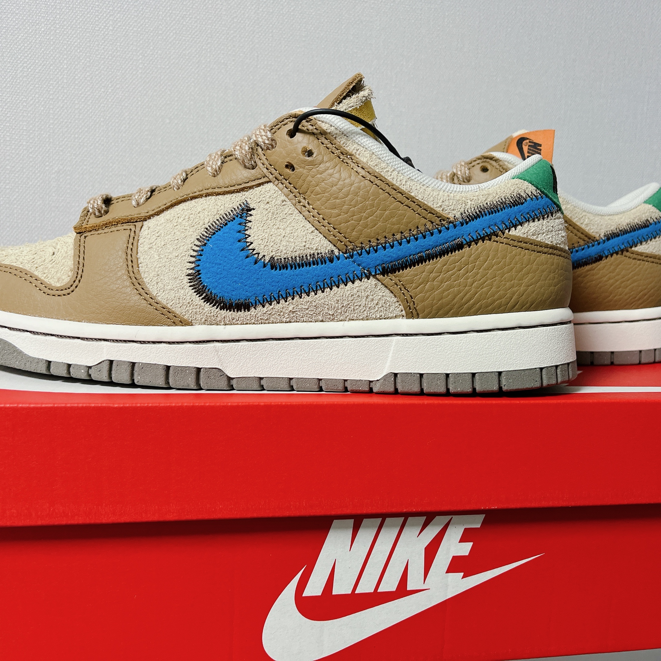 Nike x Size? Dunk Low Dark Driftwood Photo Blue 착용 스타일 - 2