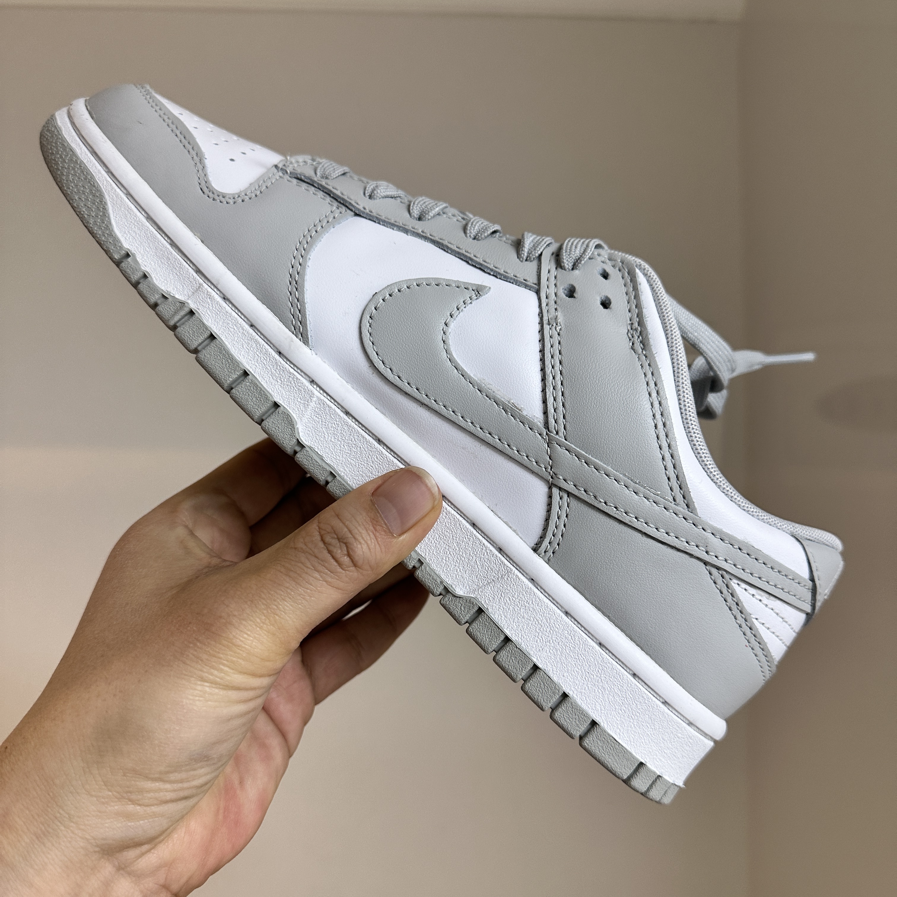 Nike Dunk Low Retro Grey Fog 착용 스타일