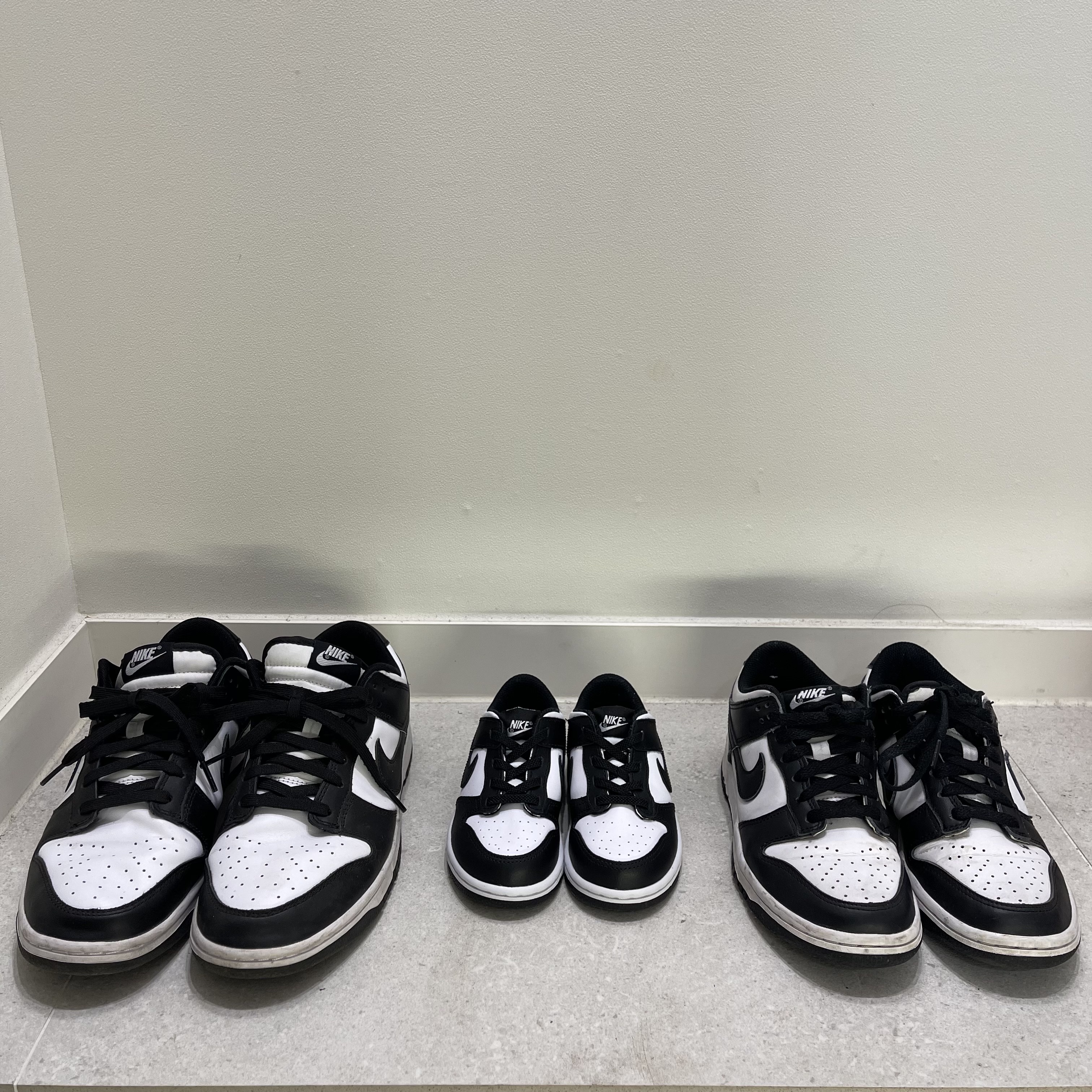 Nike Dunk Low Retro Black, (GS) Nike Dunk Low Black 착용 스타일 - 1