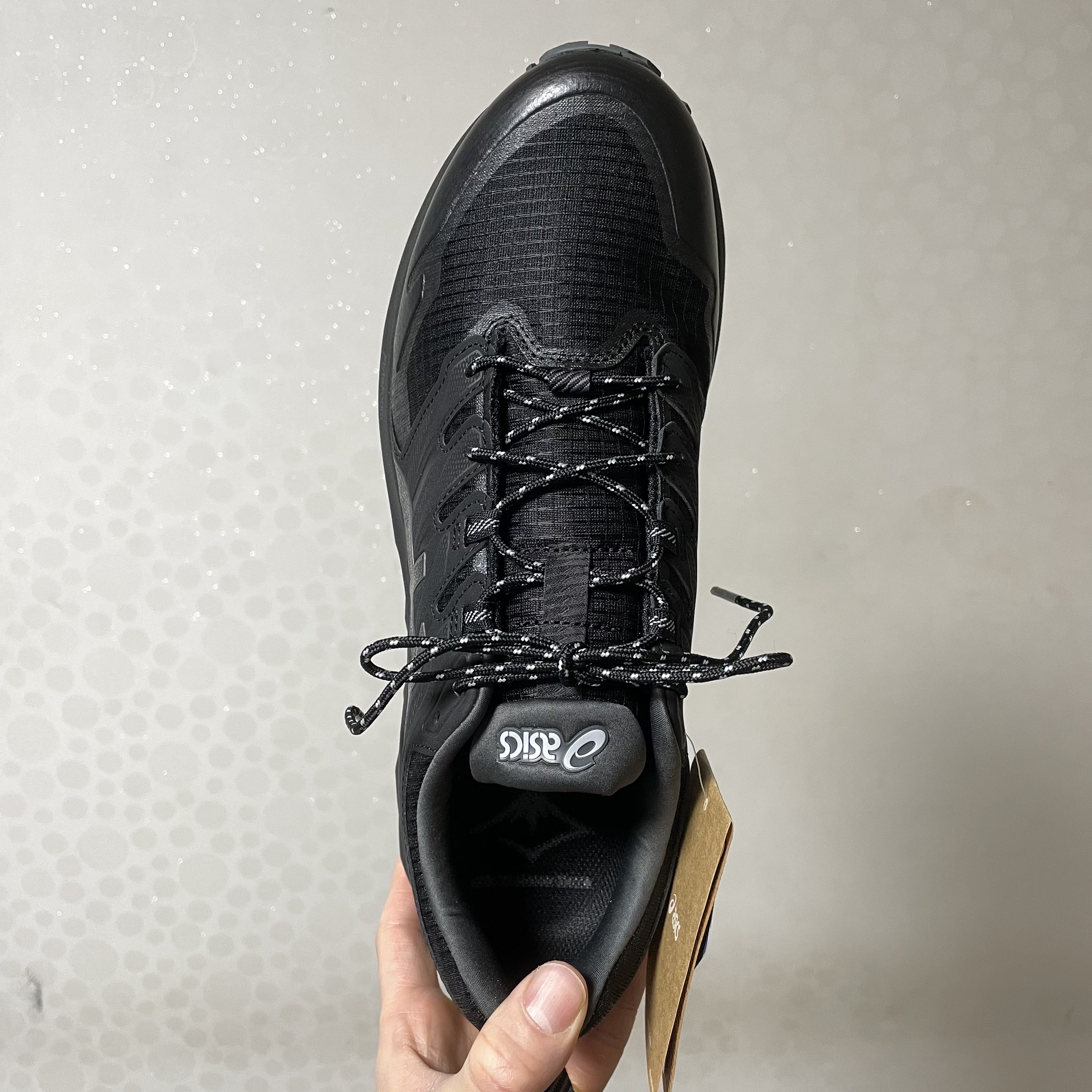 Asics Gel-Trabuco Terra Black Dark Grey 착용 스타일 - 3
