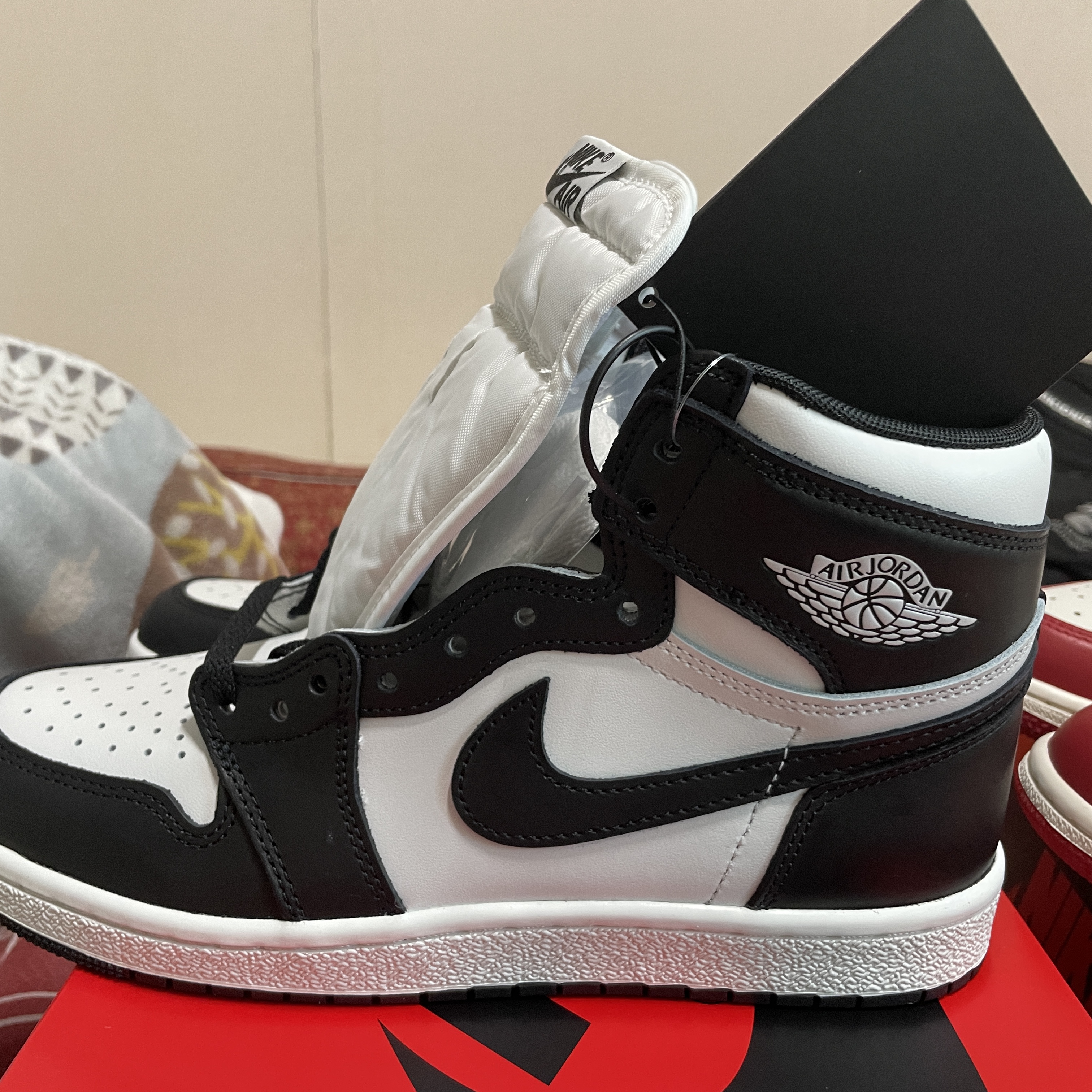 Jordan 1 High 85 Black White 착용 스타일 - 2