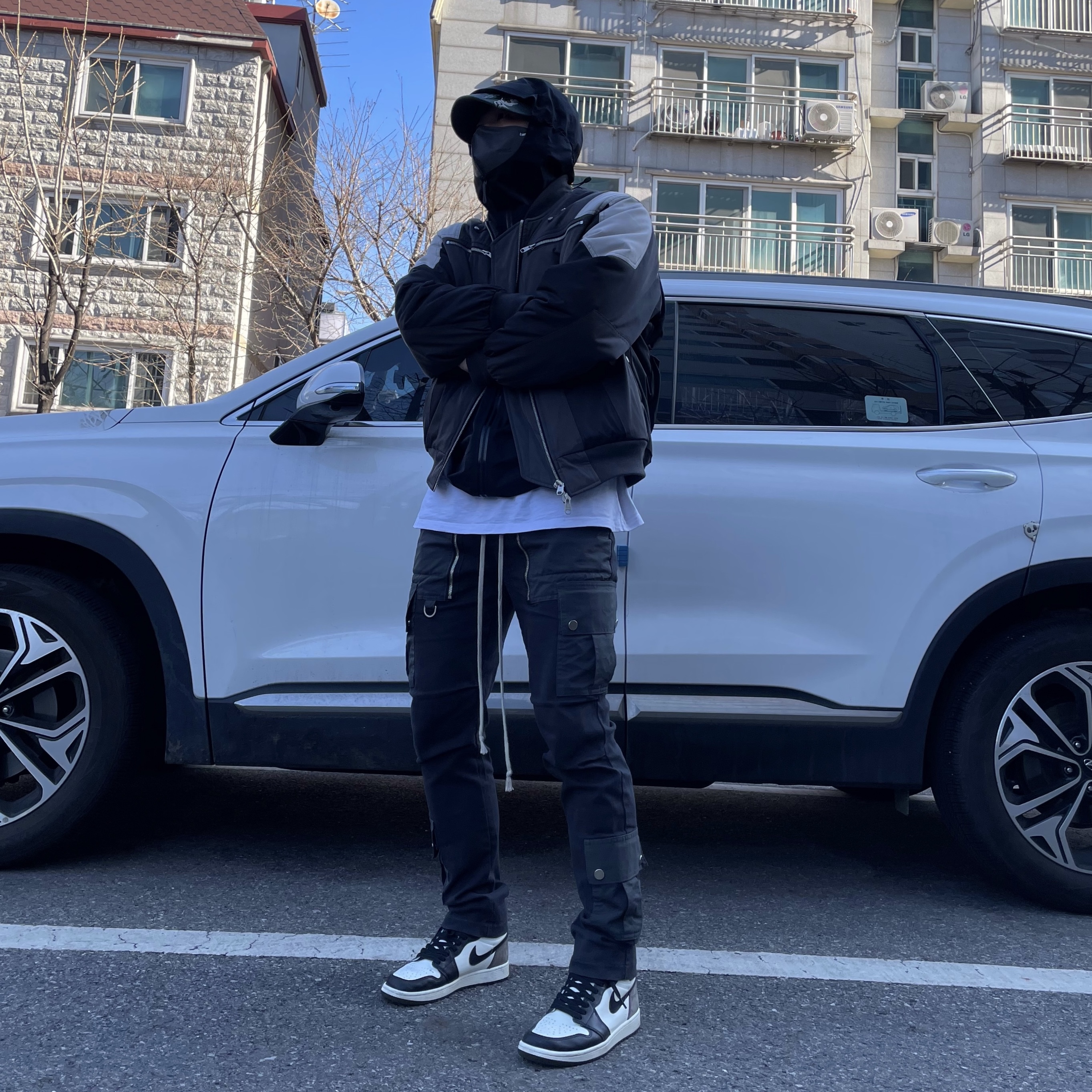 Undermycar Wani Kame Multi Block Pocket Turtle Bomber Driftwood - 22FW, Arc'teryx Beta Jacket Black 착용 스타일 - 1