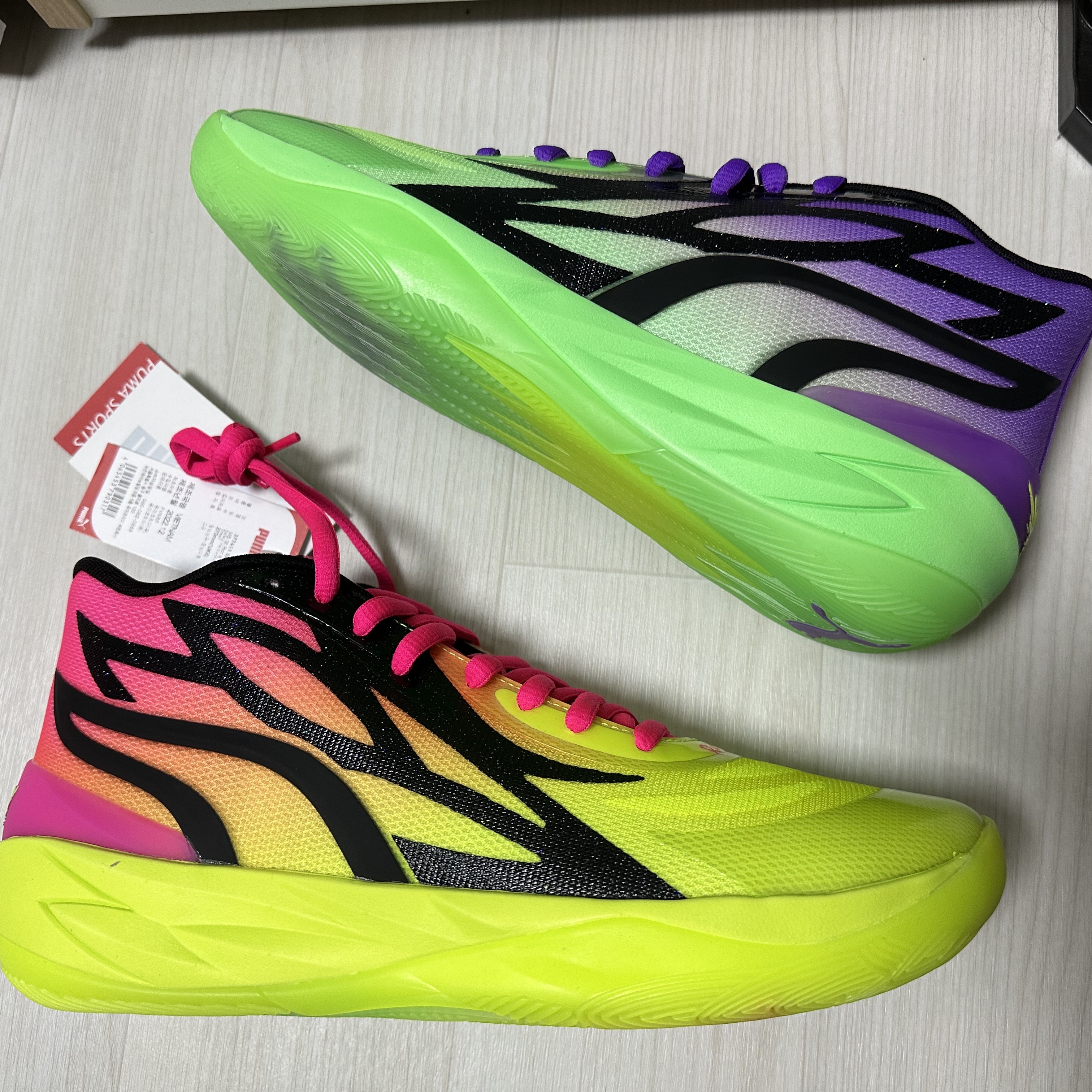 Puma x Rick & Morty MB.02 Lamelo Ball Safety Yellow Elektro Green 착용 스타일 - 4