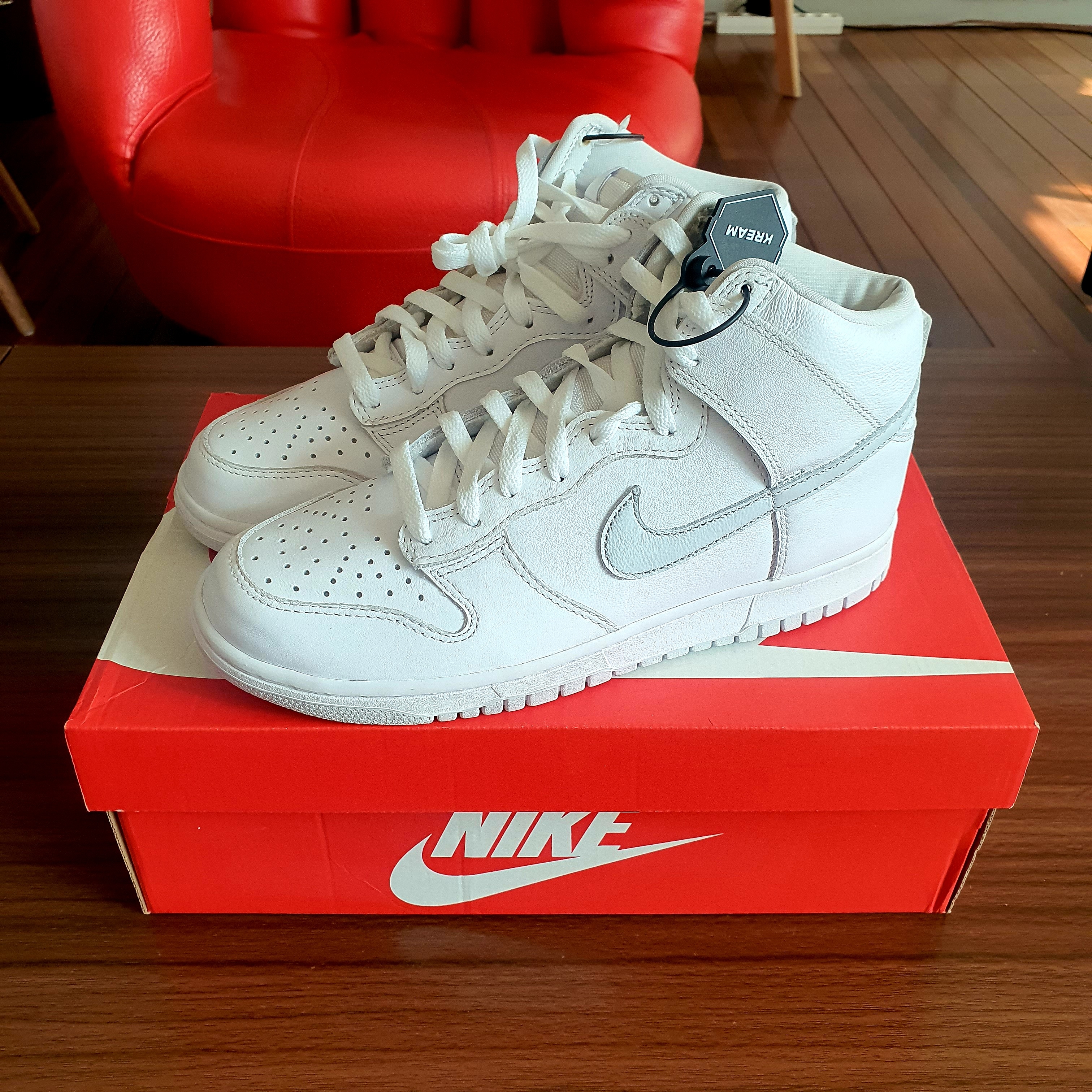 Nike Dunk High SP Pure Platinum 착용 스타일