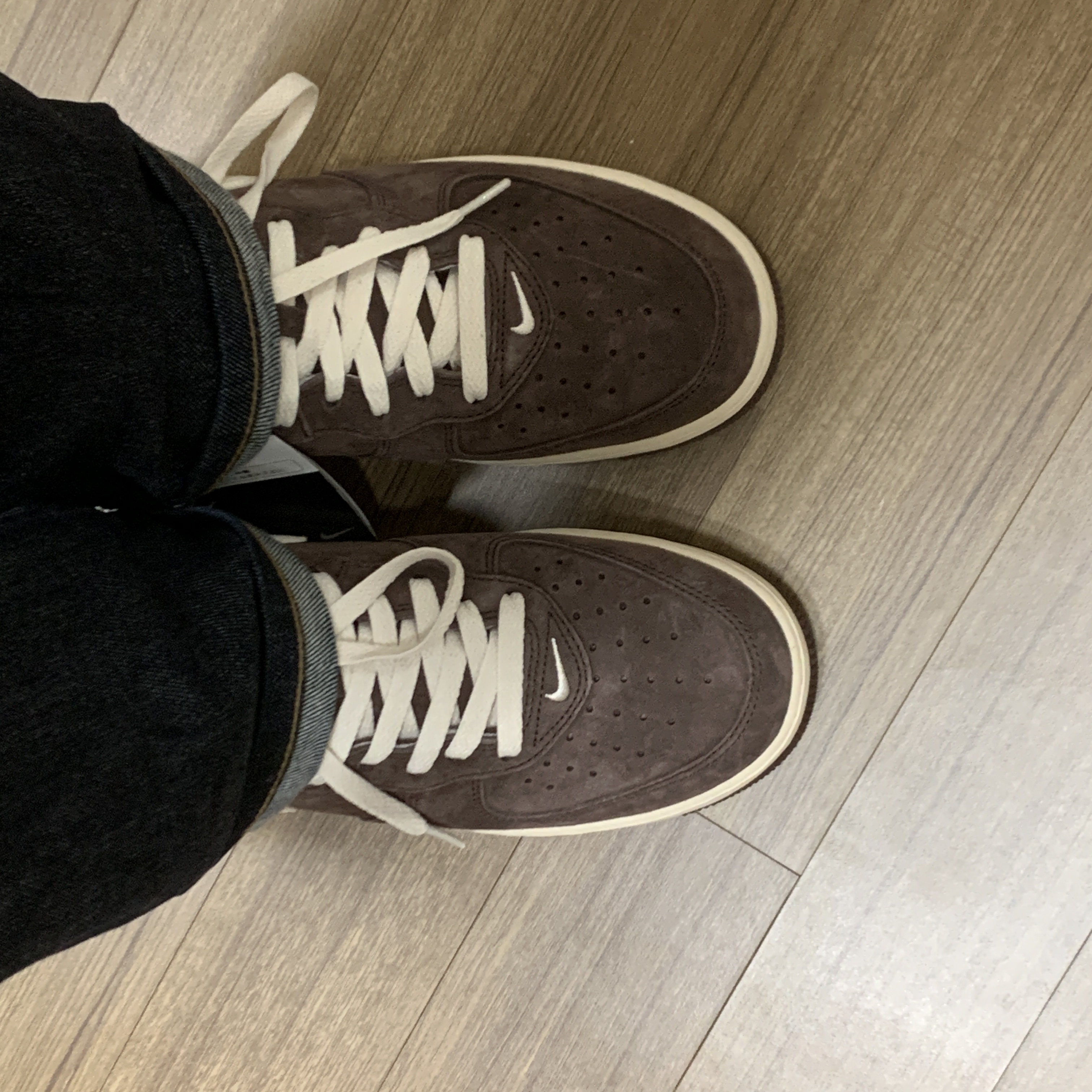 Nike Air Force 1 Mid '07 QS Chocolate 착용 스타일