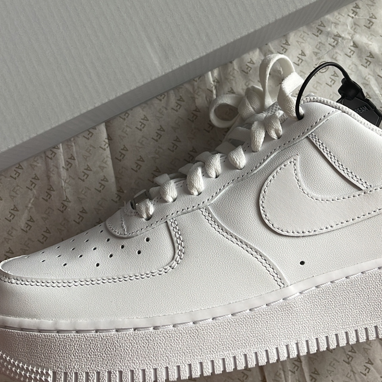 Nike Air Force 1 '07 Low White 착용 스타일