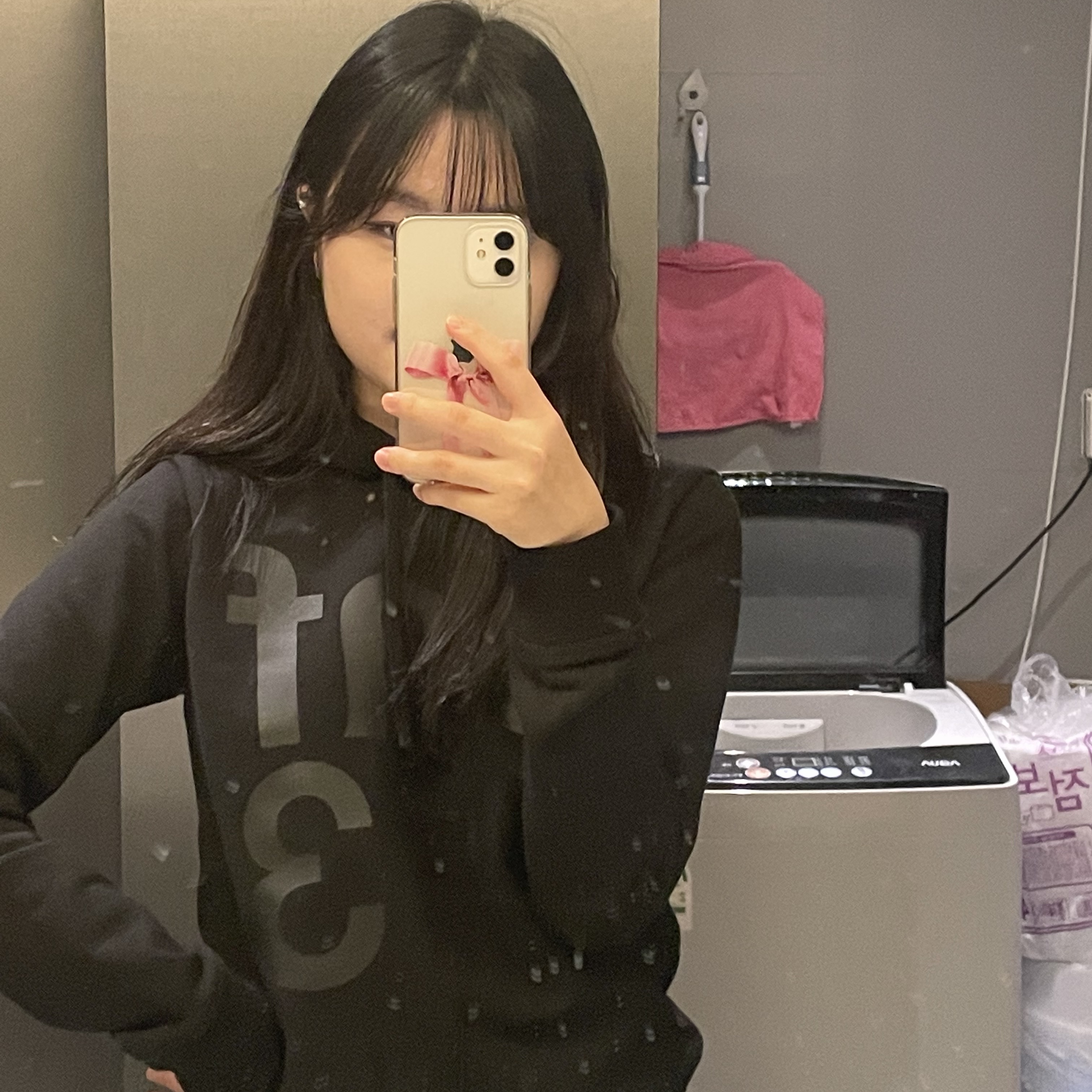 [KREAM 단독] Safarispot Women 1/2 Basic Safari Hoodie Black 착용 스타일