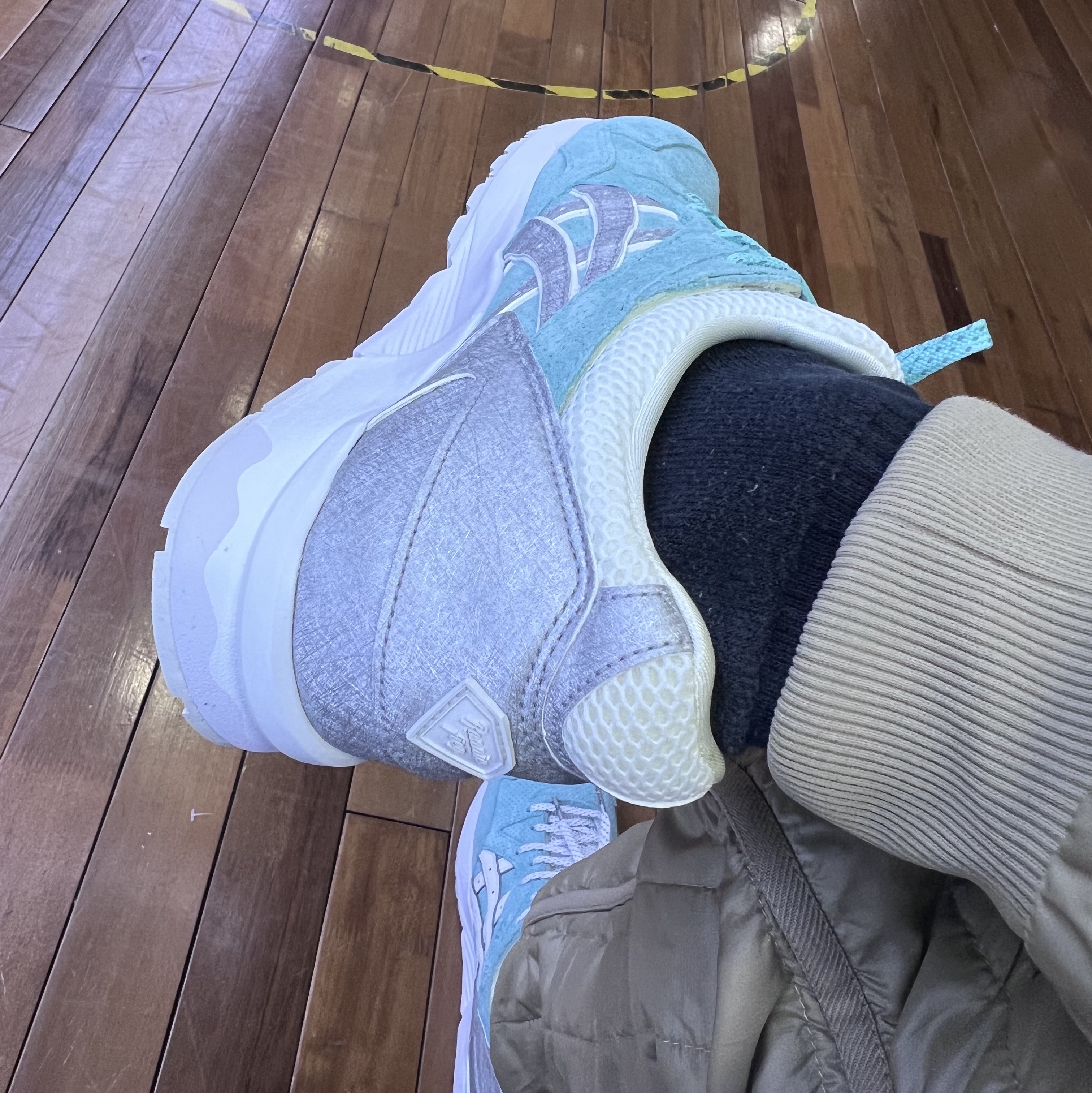 Asics x Diamond Supply Co. x Ronnie Fieg Gel-Lyte V Tiffany Grey 착용 스타일