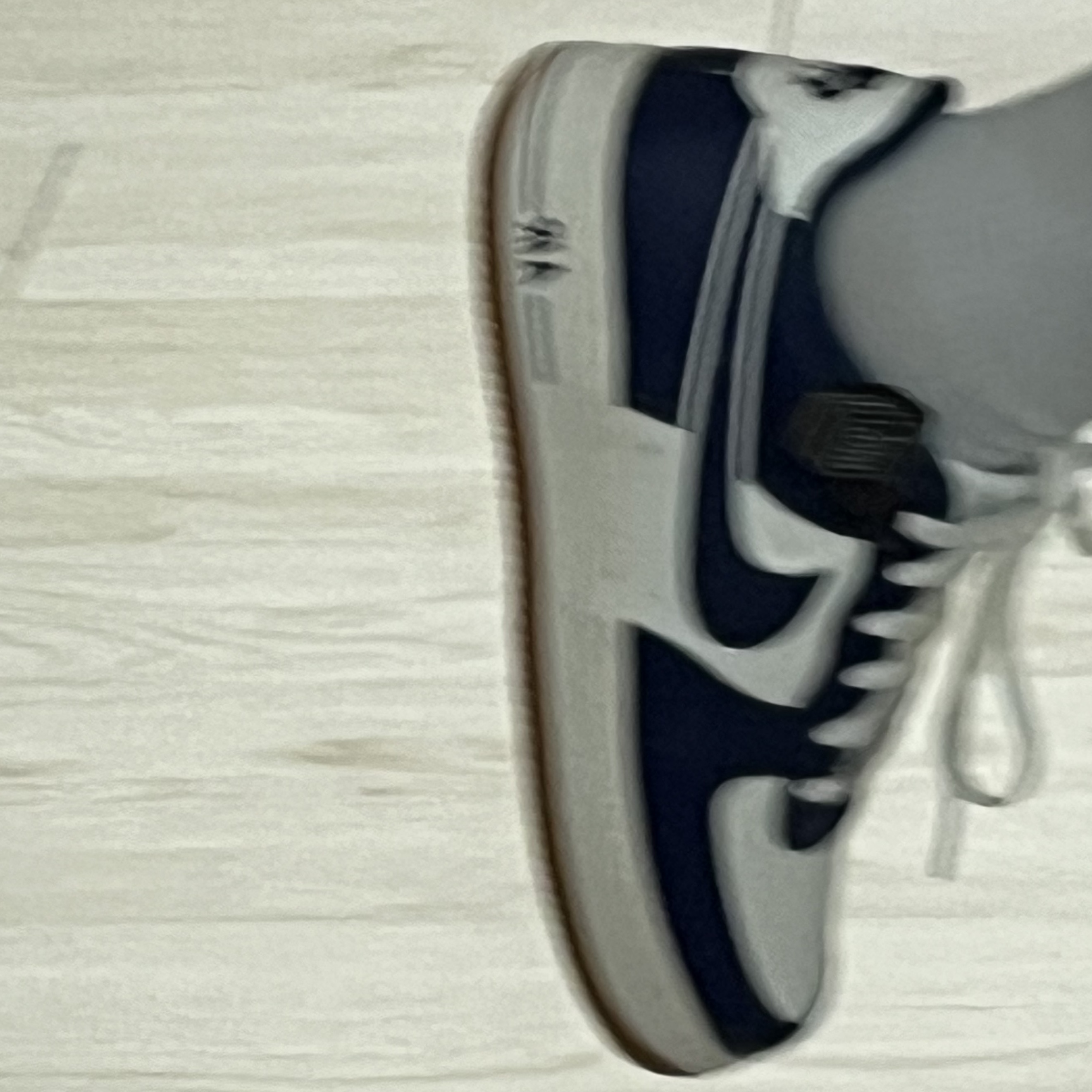 (GS) Nike Air Force 1 LV8 3 Midnight Navy 착용 스타일