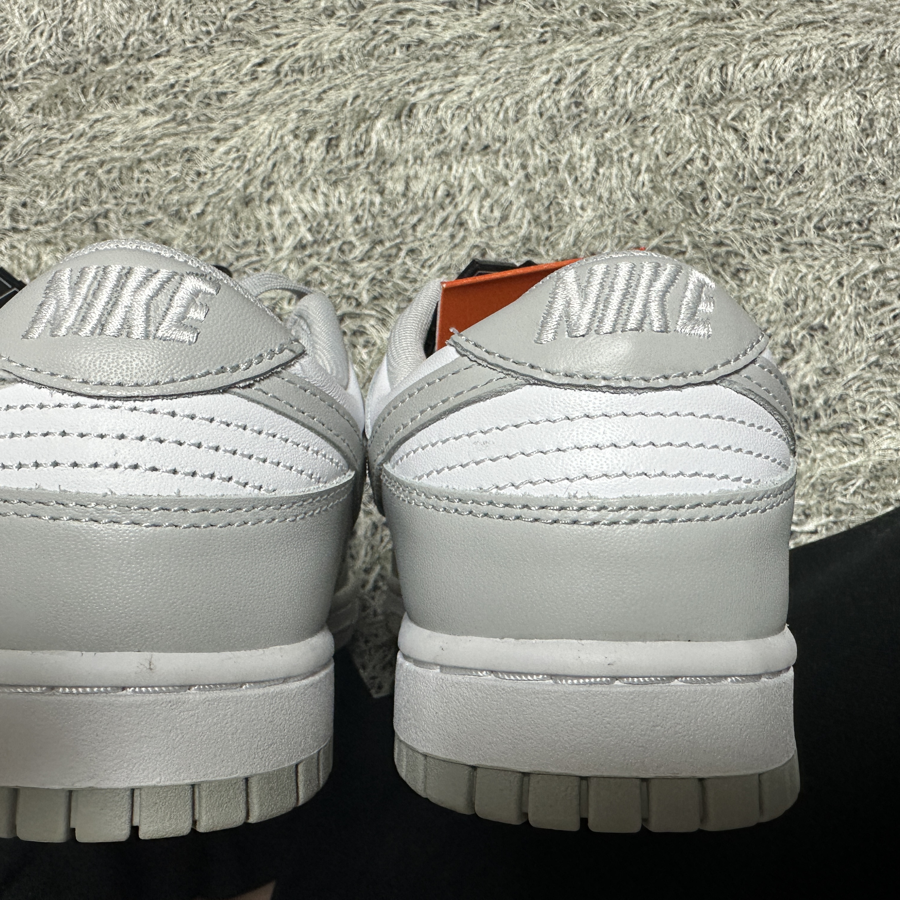 Nike Dunk Low Retro Grey Fog 착용 스타일 - 3
