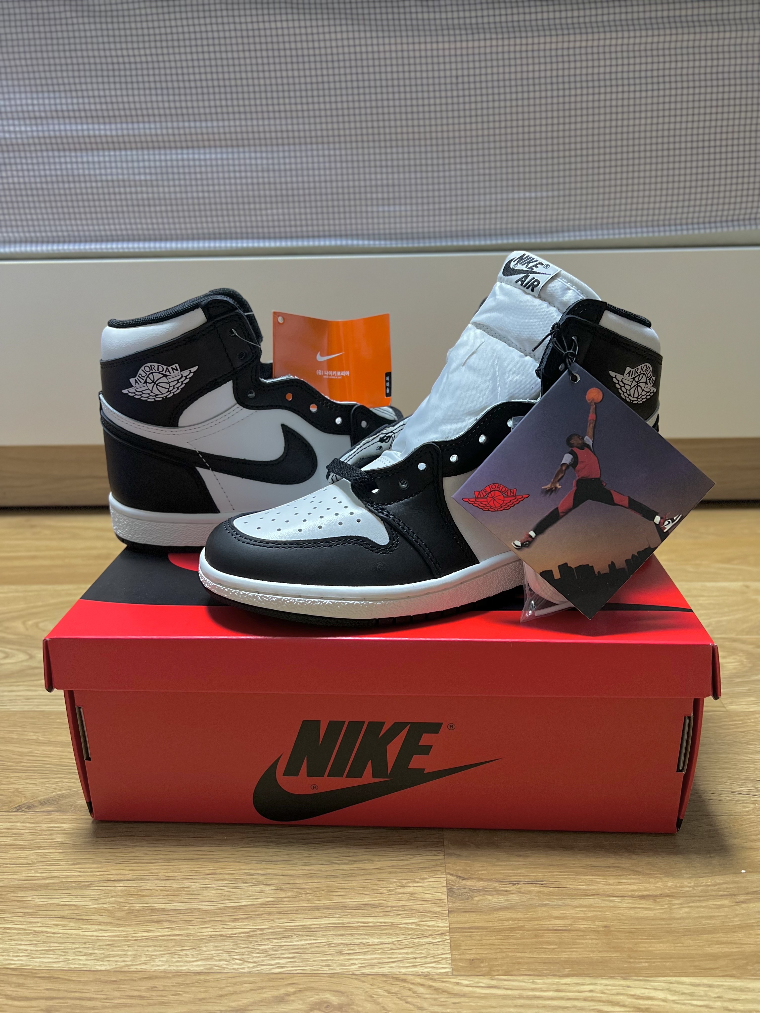 Jordan 1 High 85 Black White 착용 스타일 - 3
