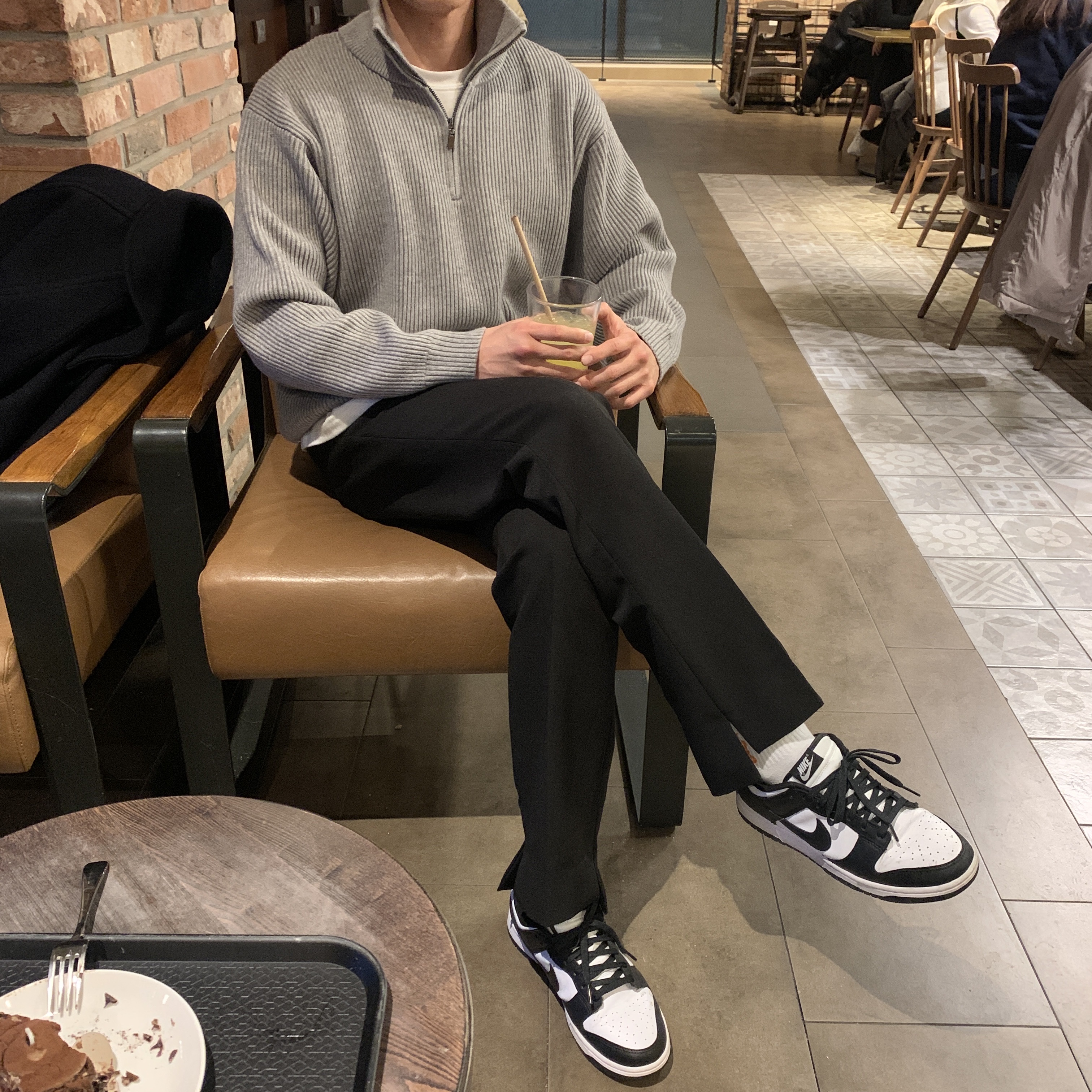 Nike Dunk Low Retro Black 착용 스타일 - 1