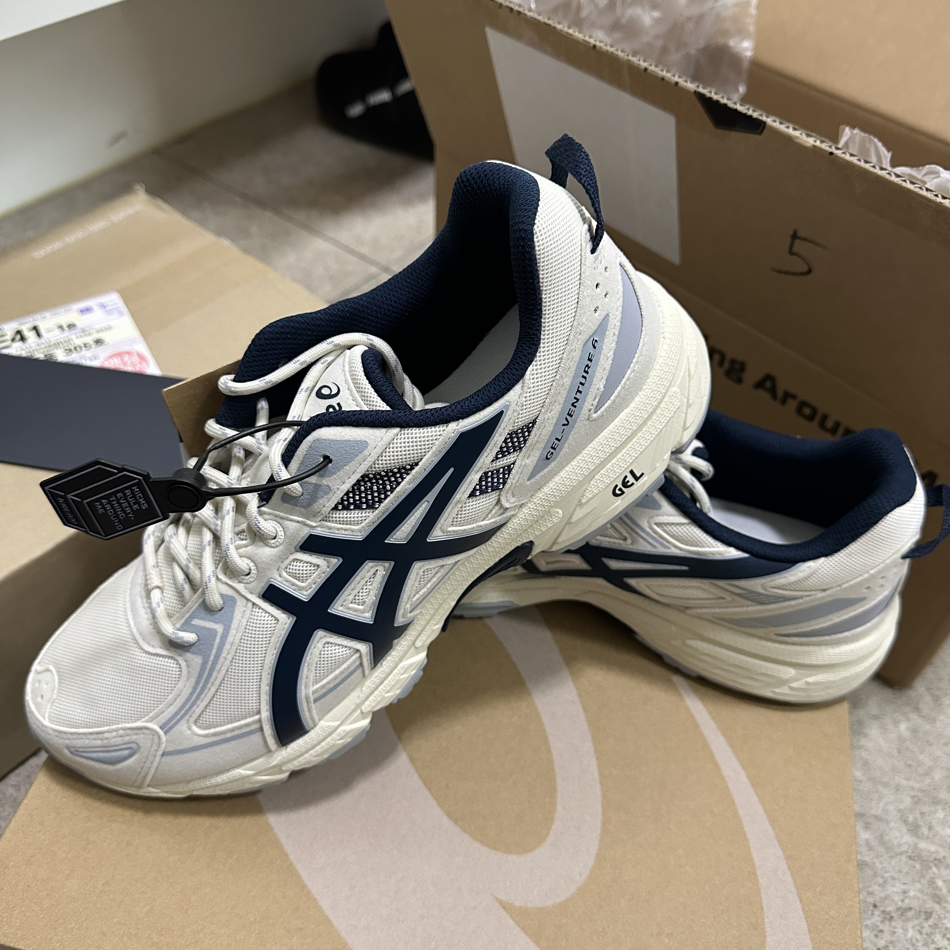 Asics Gel-Venture 6 SPS Birch French Blue 착용 스타일