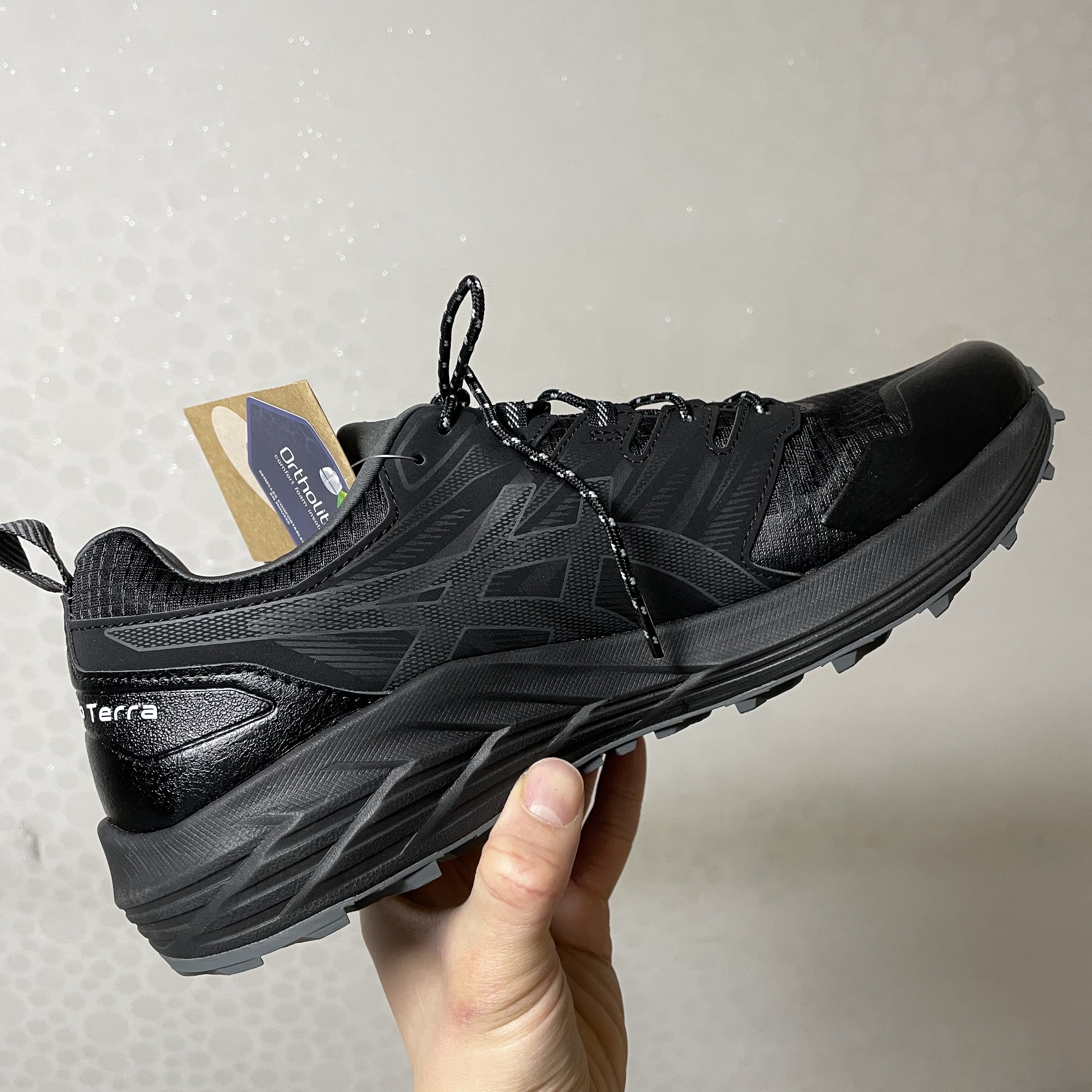Asics Gel-Trabuco Terra Black Dark Grey 착용 스타일 - 4