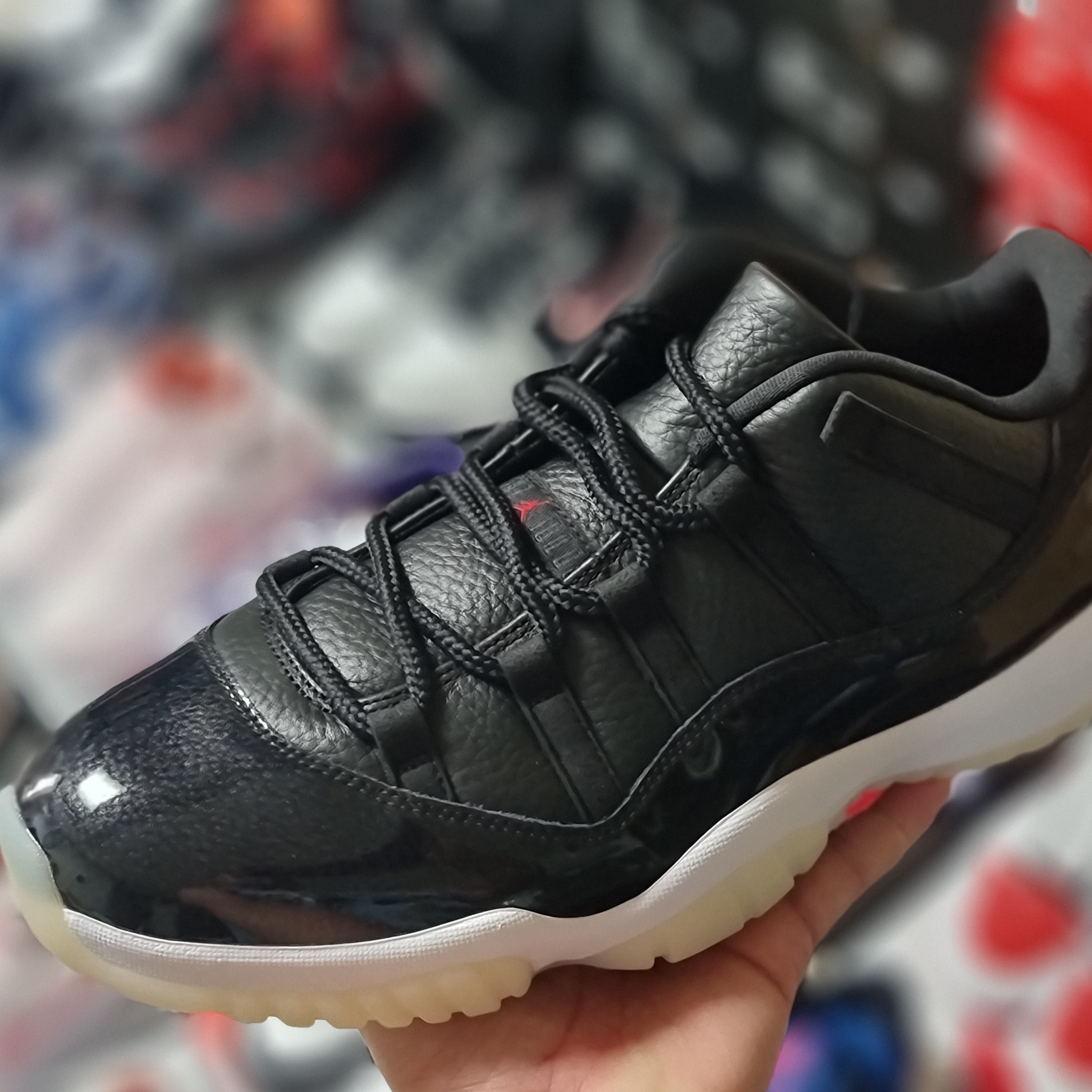 Jordan 11 Retro Low 72-10 착용 스타일