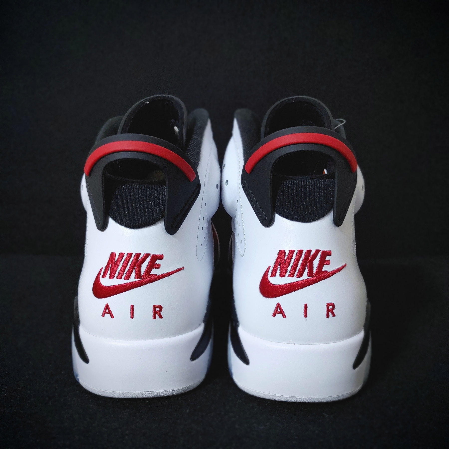 Jordan 6 Retro Carmine 2021 착용 스타일 - 3