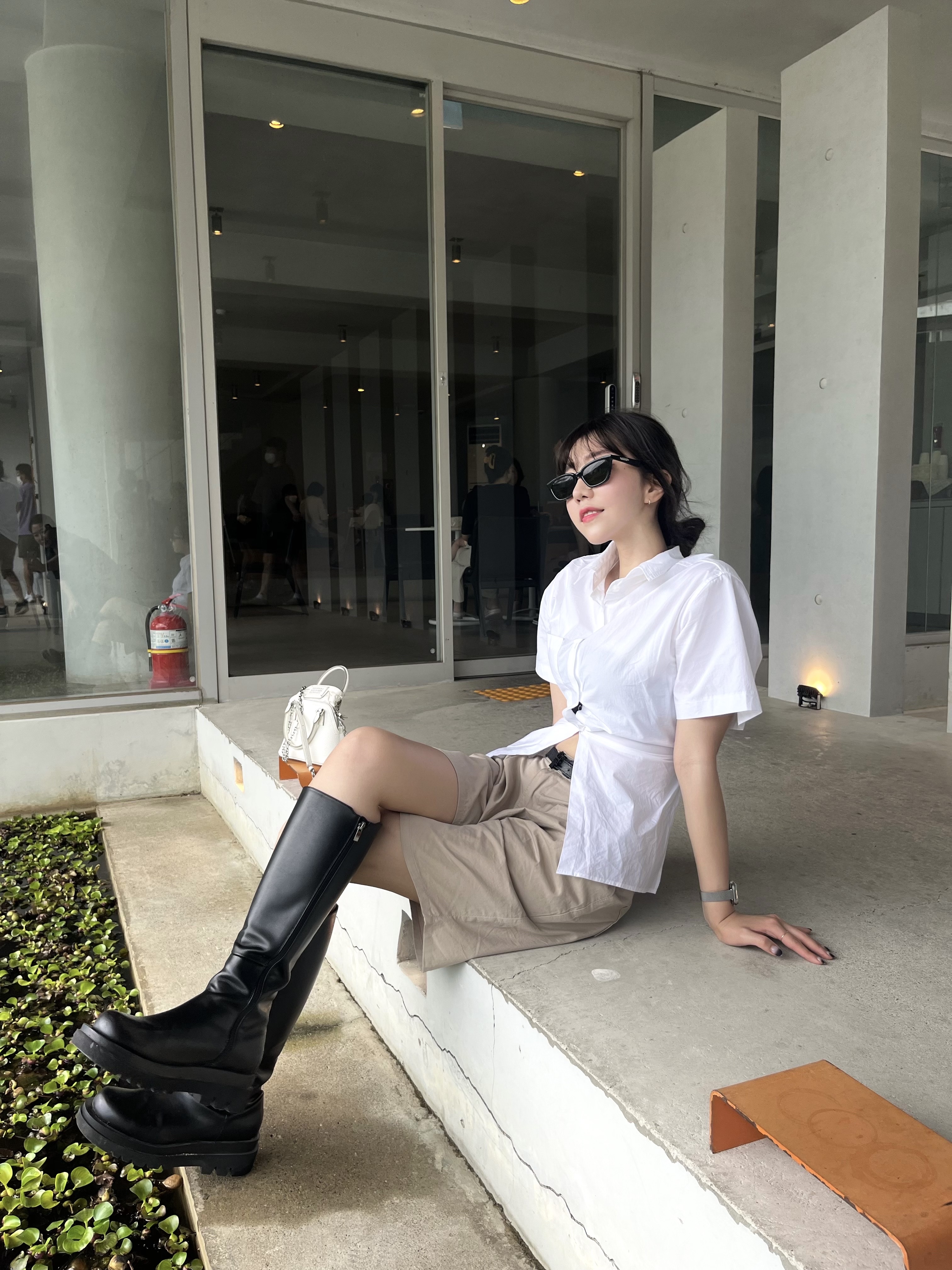 Gentle Monster x Maison Margiela MM006 Black Black 착용 스타일 - 1