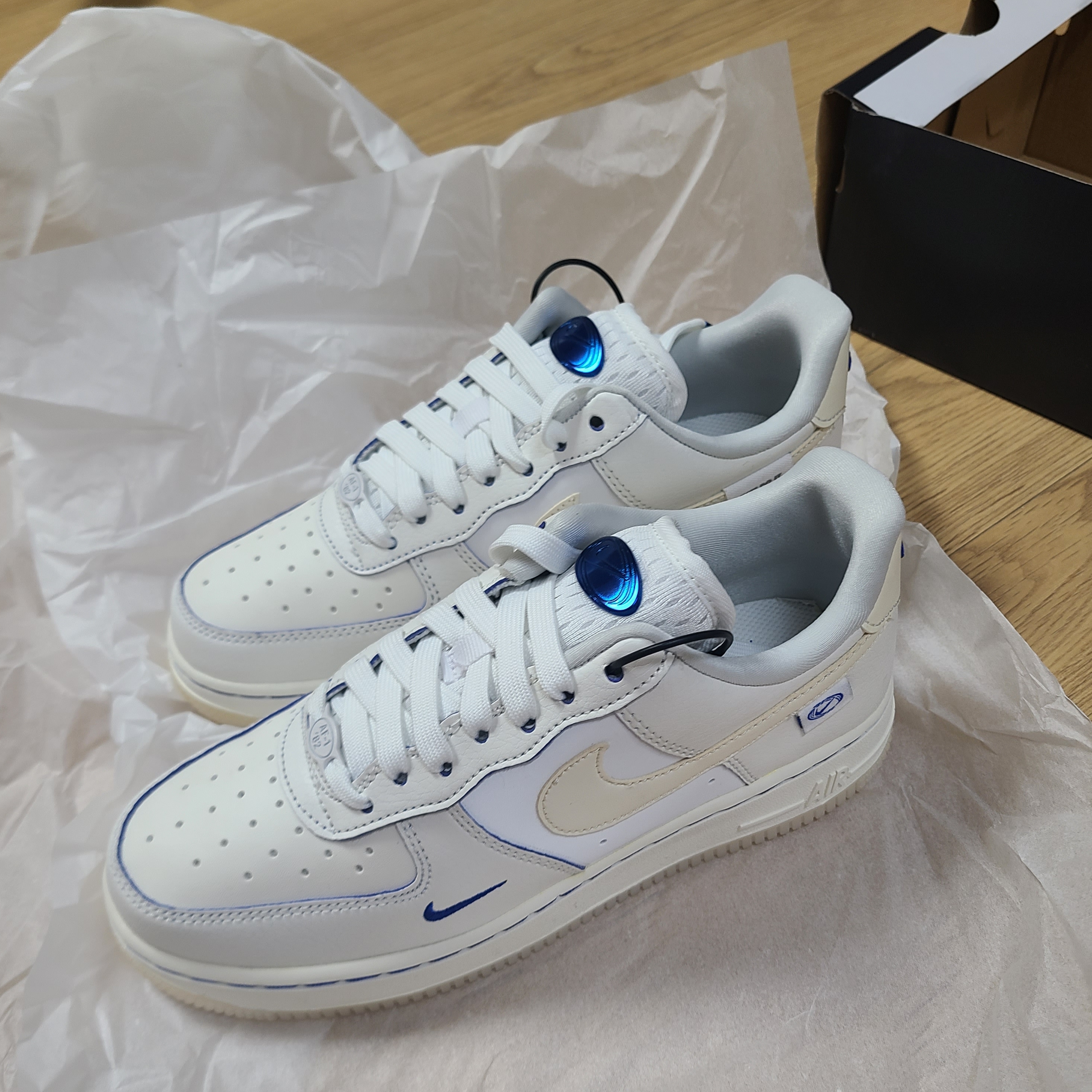 (W) Nike Air Force 1 '07 LX Game Royal Sail 착용 스타일 - 3
