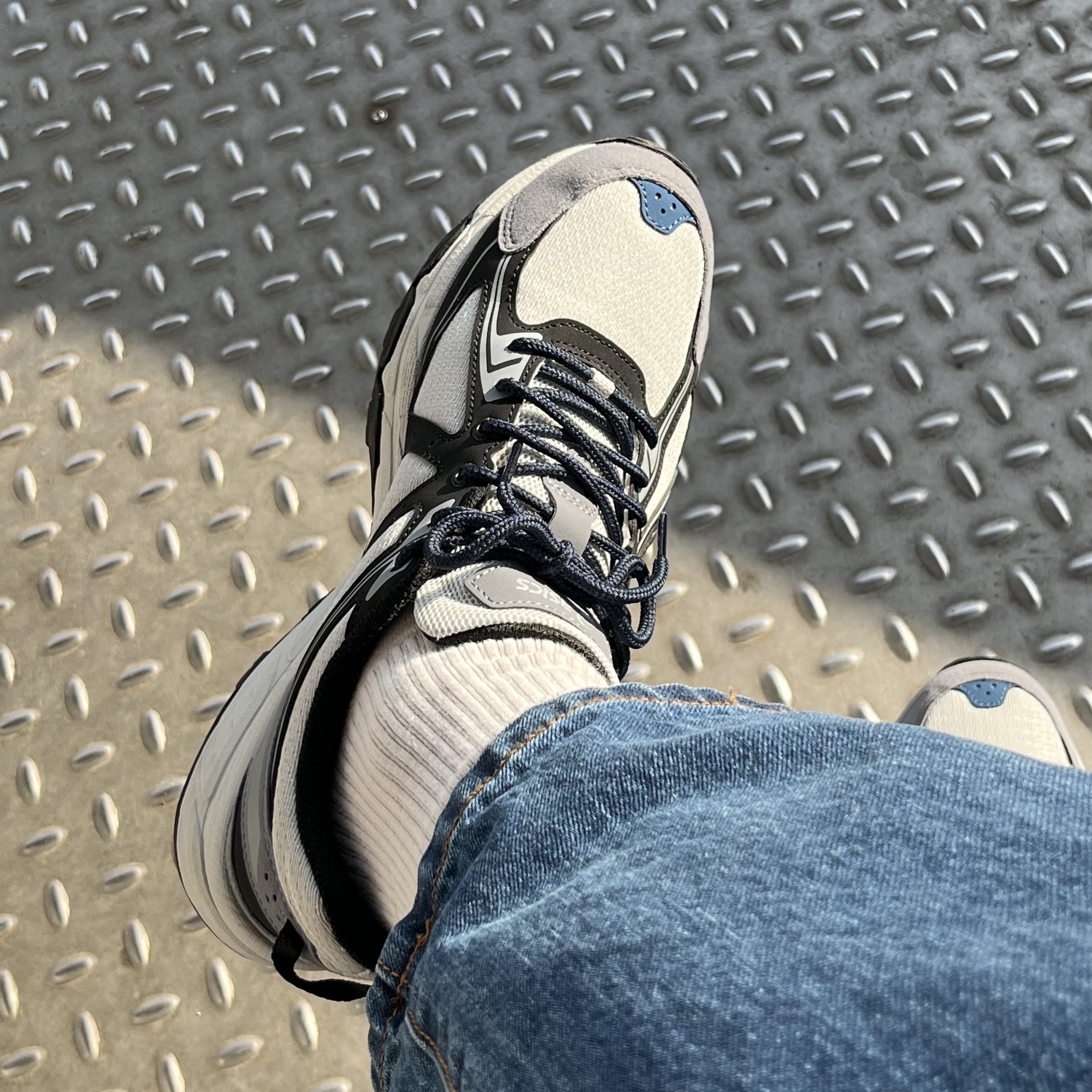 Asics Gel-Venture 6 SPS Glacier Grey 착용 스타일