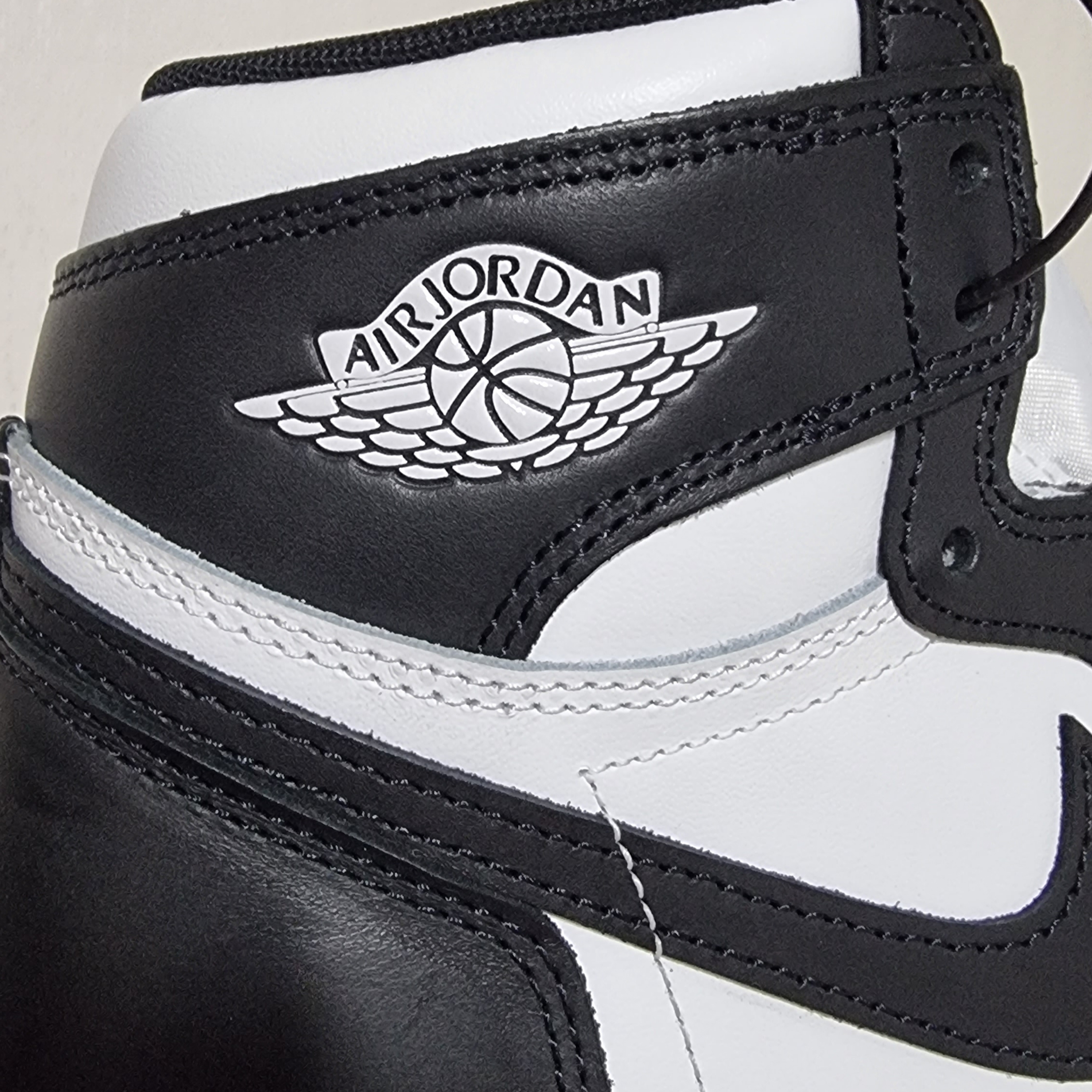 Jordan 1 High 85 Black White 착용 스타일 - 4