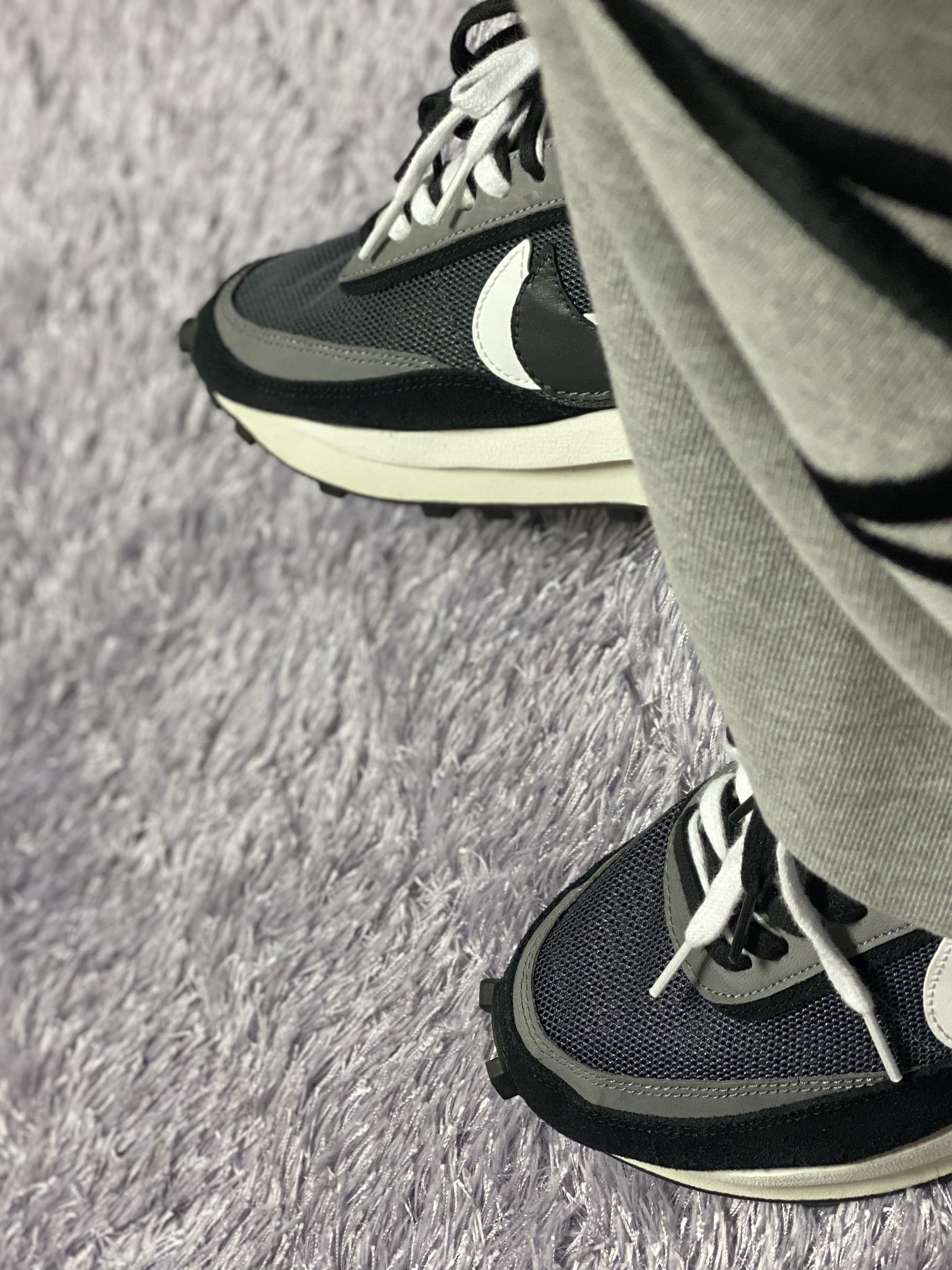 Nike x Sacai LDWaffle Black 착용 스타일