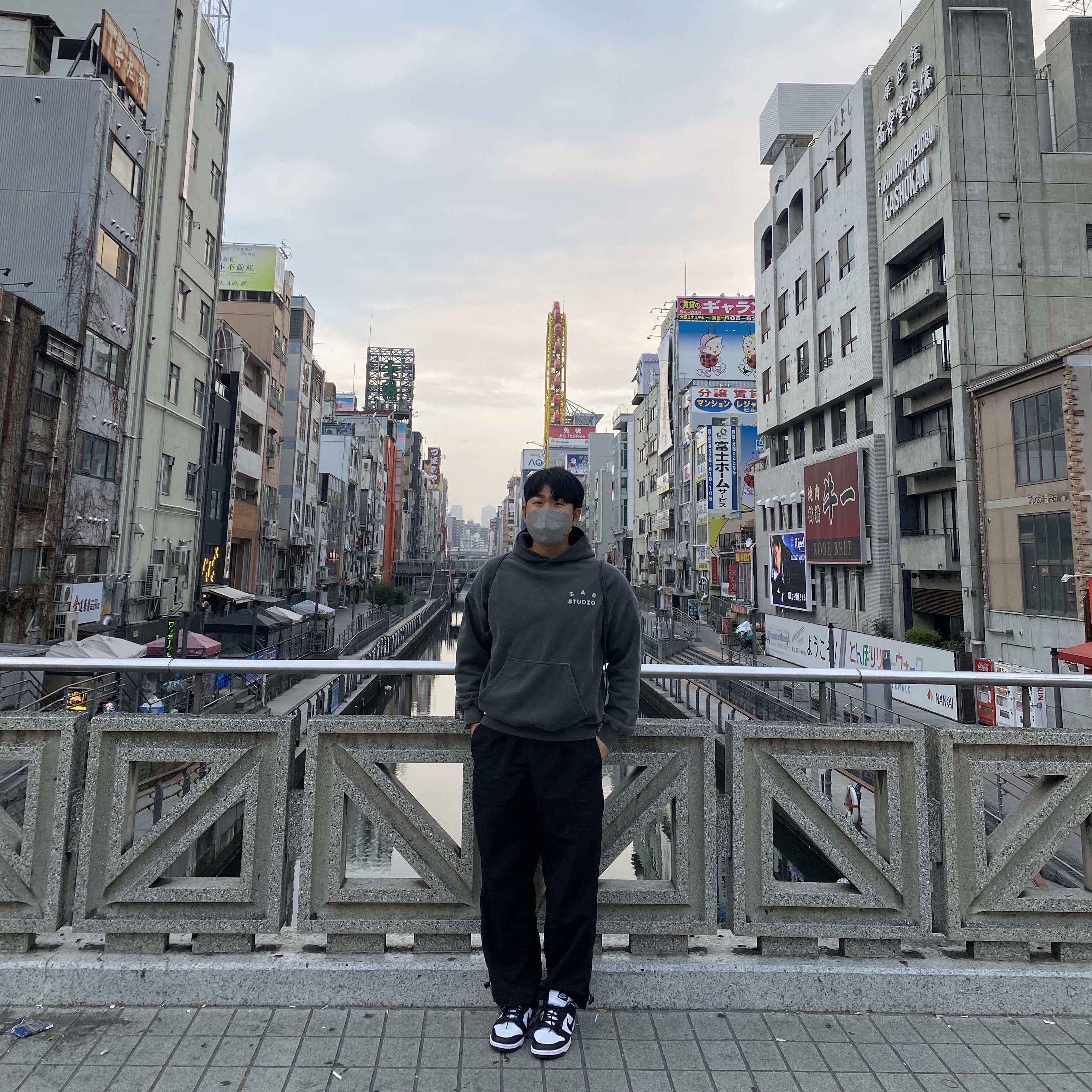 IAB Studio Pigment Hoodie & Sack Black, Nike Dunk Low Retro Black 착용 스타일
