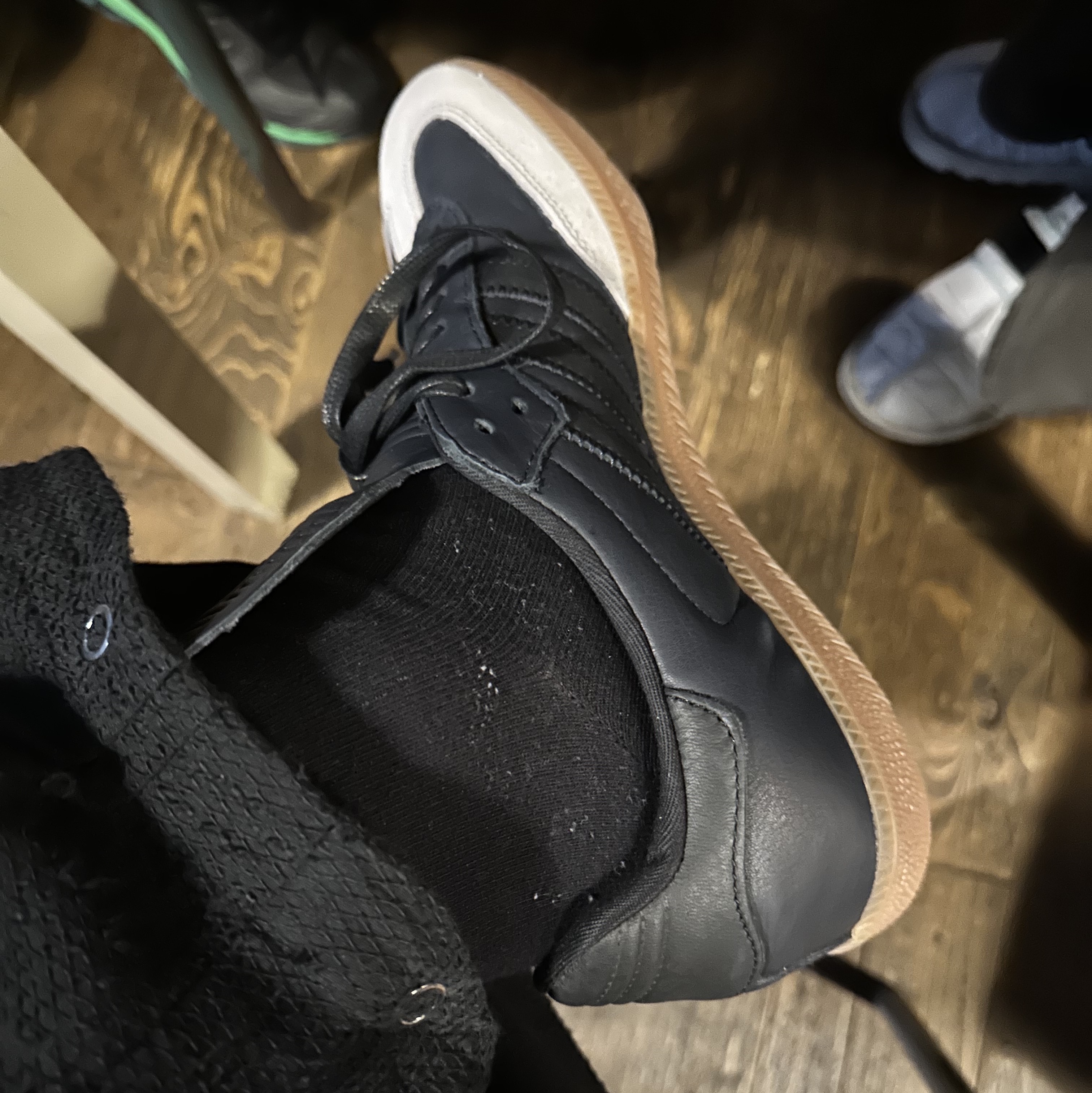 Adidas x Pharrell Williams Humanrace Samba Night Grey Core Black 착용 스타일