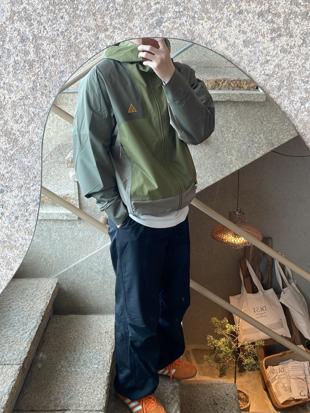 Nike ACG Storm-Fit ADV Cascade Rains Full Zip Shell Jacket Medium Olive - Asia 착용 스타일