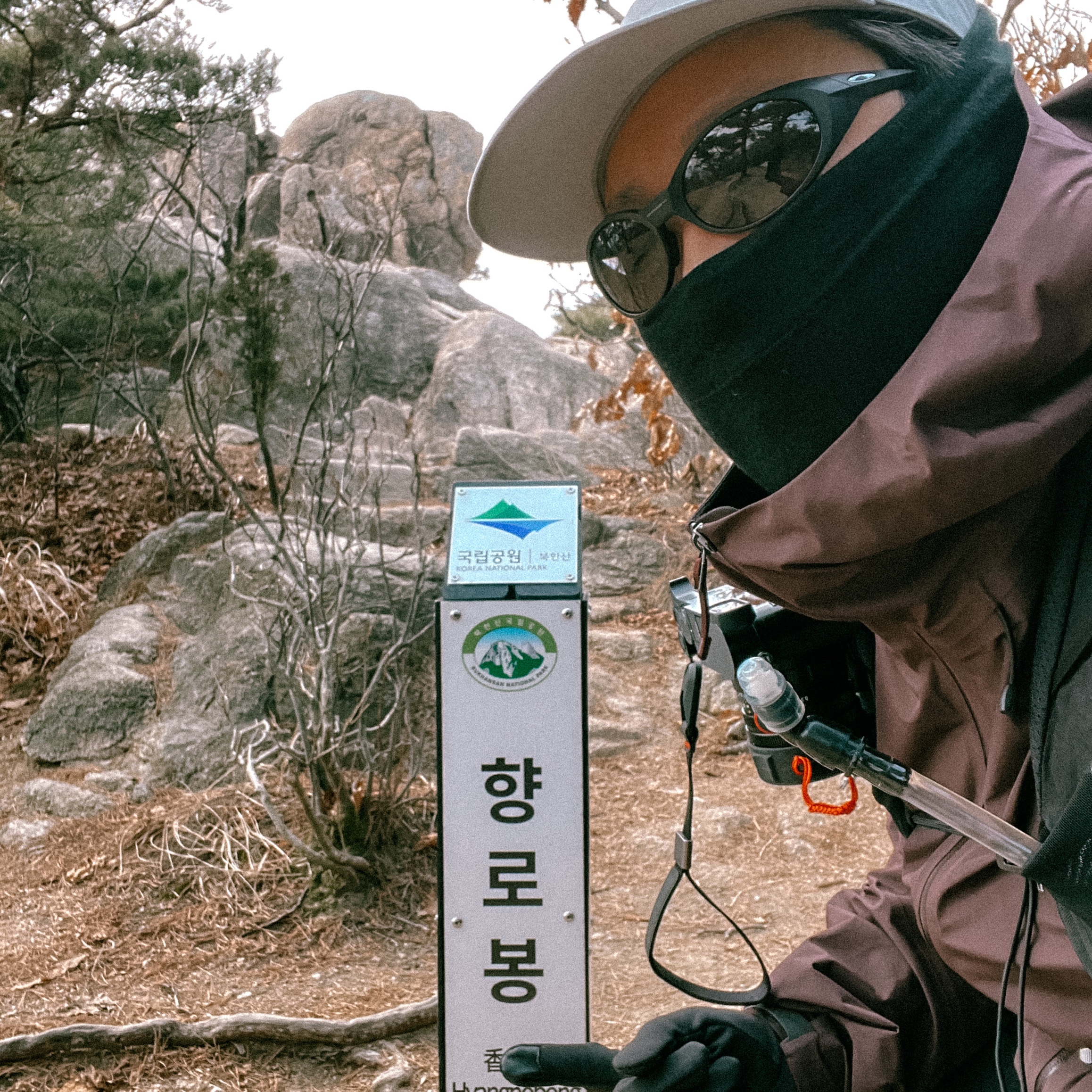 Arc'teryx Beta LT Jacket Phantasm, Arc'teryx Norvan Cap Solitude 착용 스타일