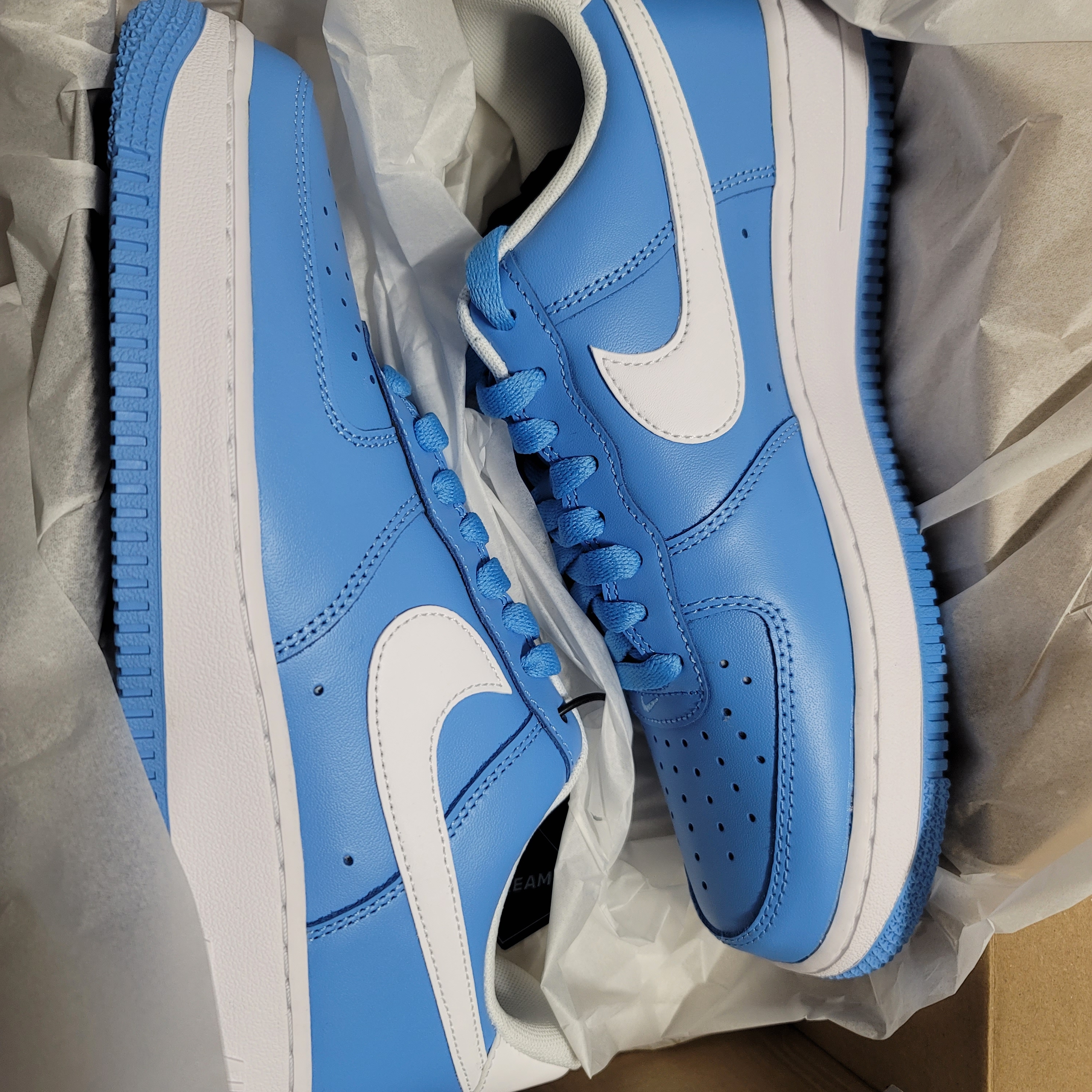 Nike Air Force 1 '07 Low University Blue 착용 스타일 - 2