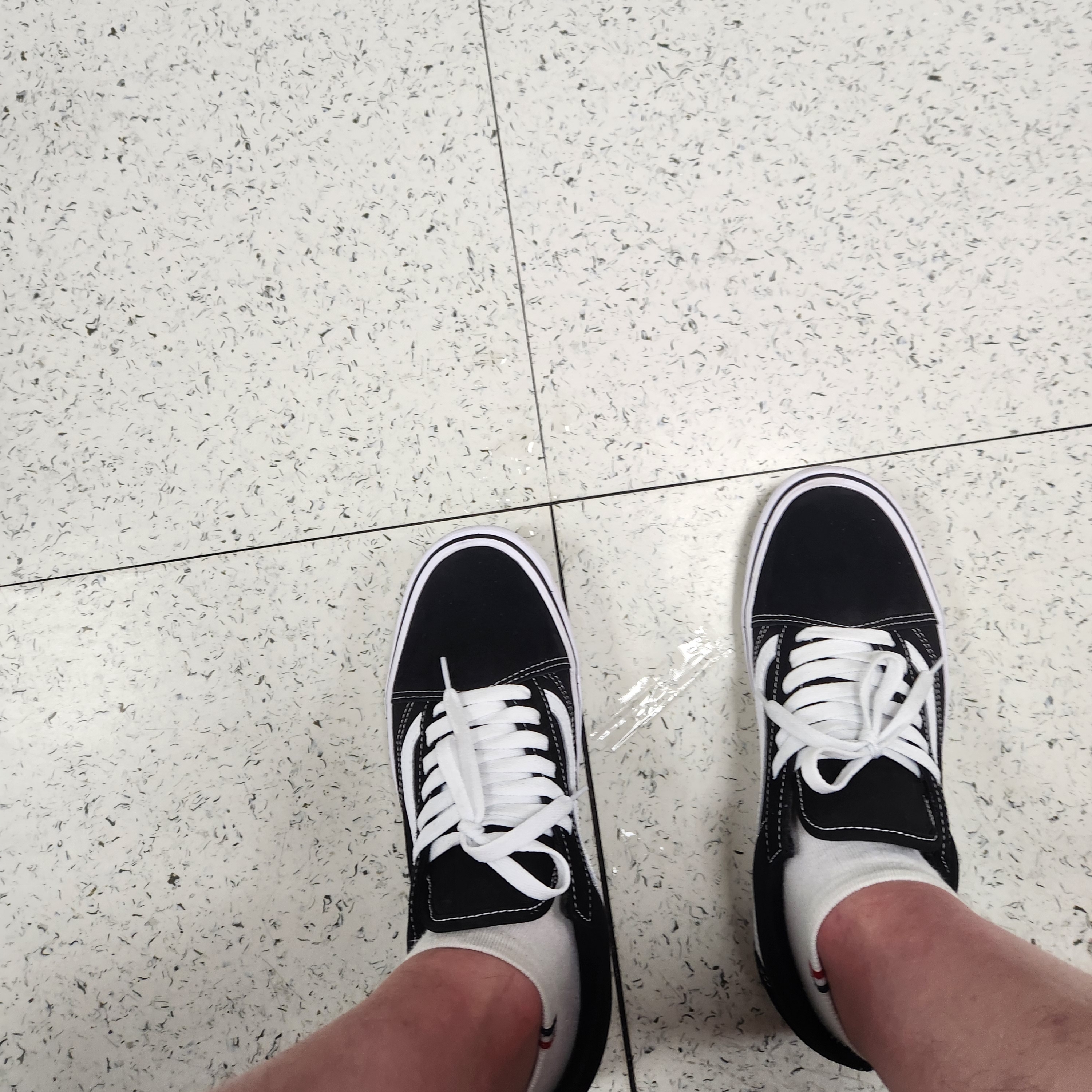 Vans ComfyCush Old Skool Black True white 착용 스타일