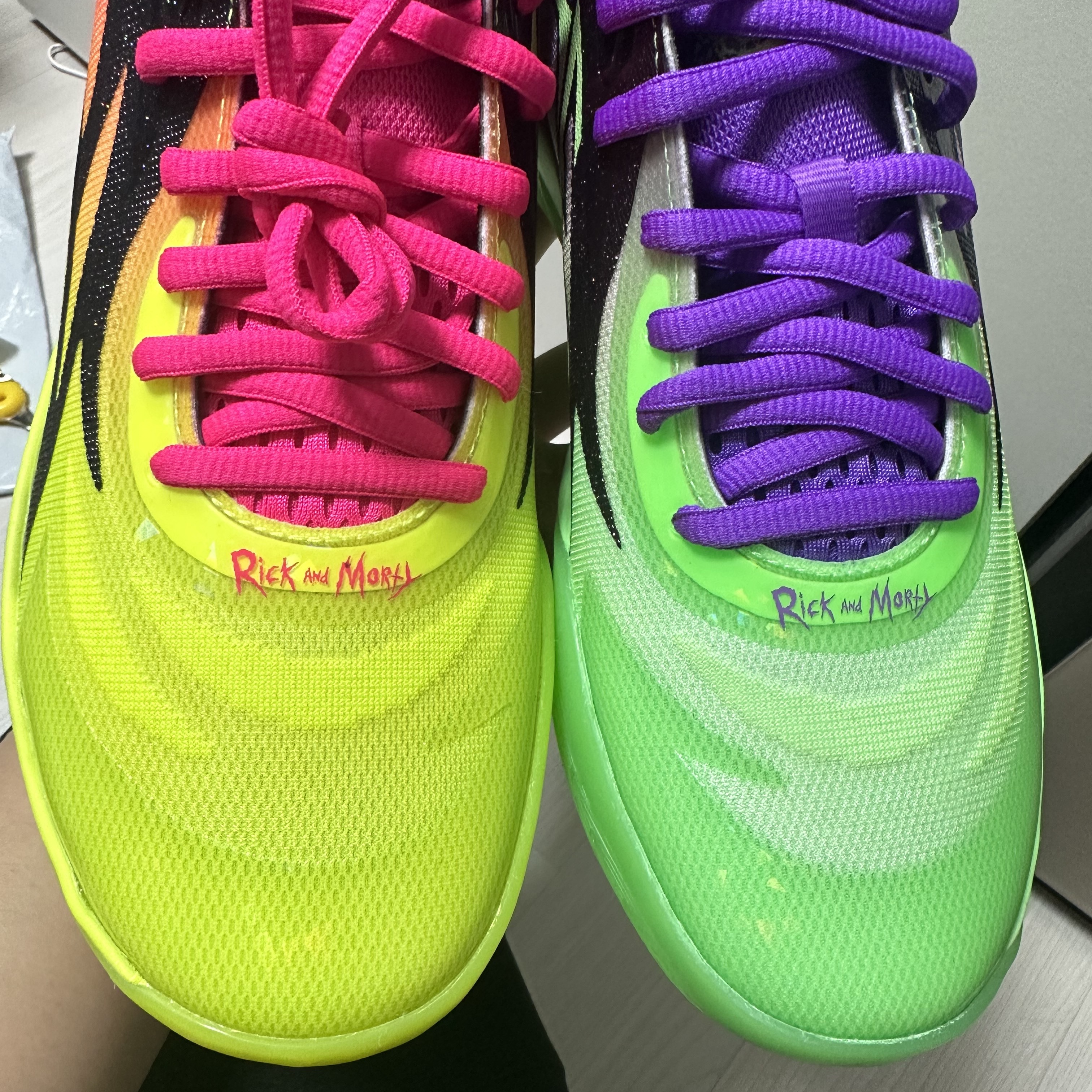 Puma x Rick & Morty MB.02 Lamelo Ball Safety Yellow Elektro Green 착용 스타일 - 2
