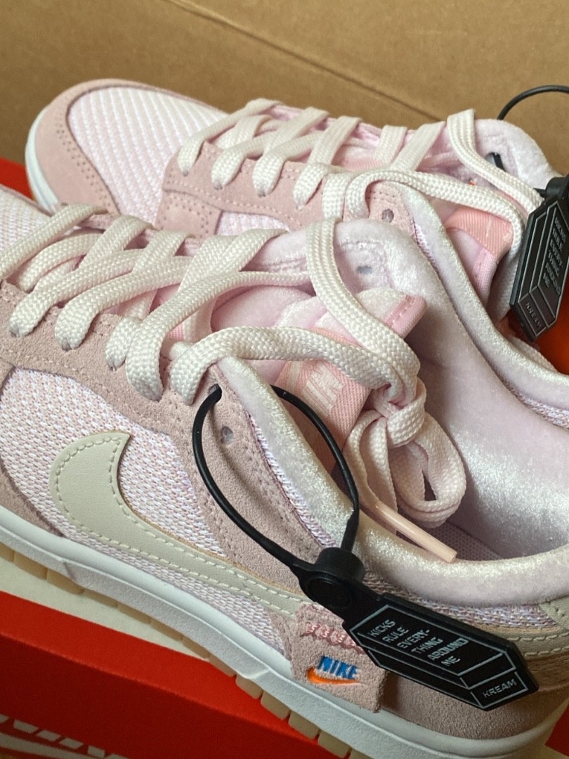 (W) Nike Dunk Low SE Light Soft Pink 착용 스타일 - 1