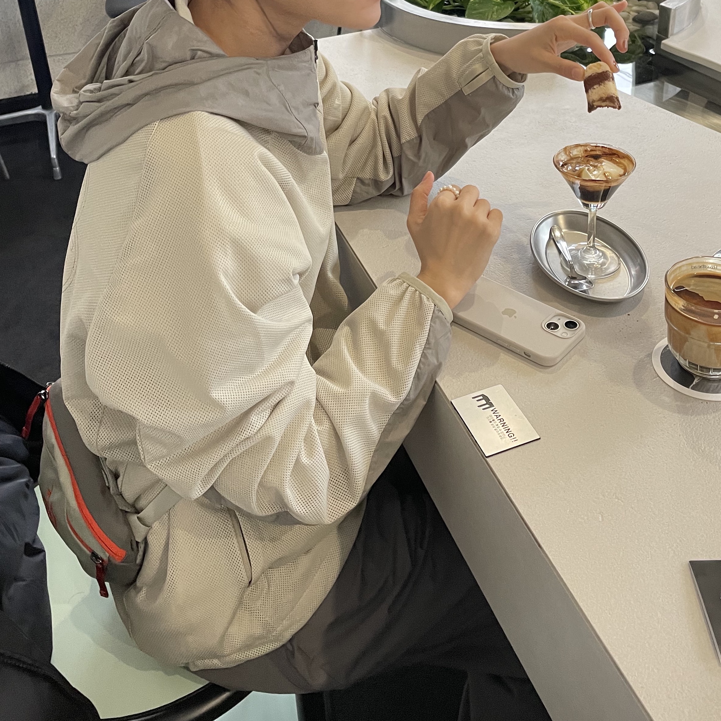 Sansan Gear Zipper Pants Dark Grey - 22FW, Sansan Gear Sansan BLF Mesh Jacket Beige - 22SS 착용 스타일