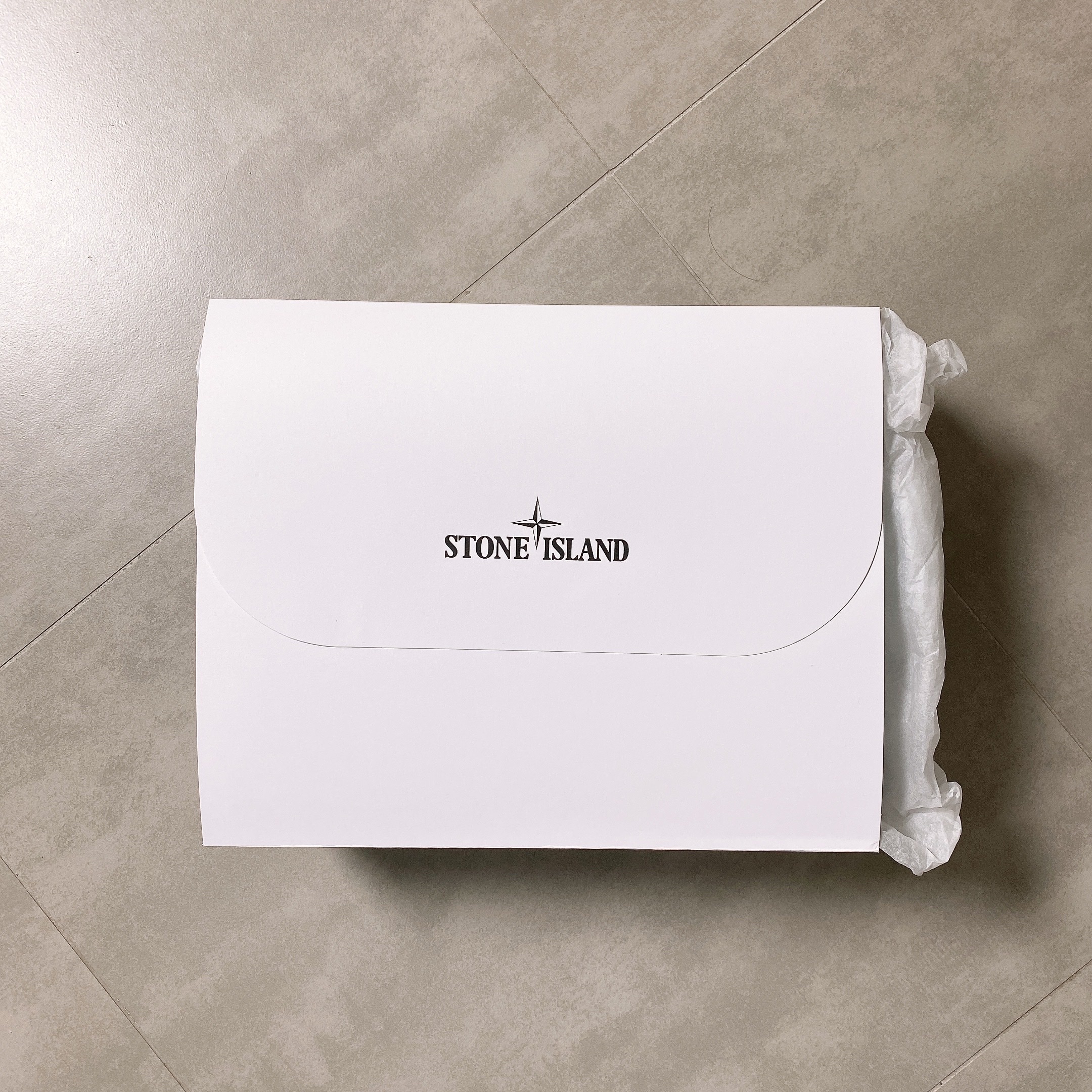 New Balance x Stone Island 574 Legacy Green 착용 스타일 - 4