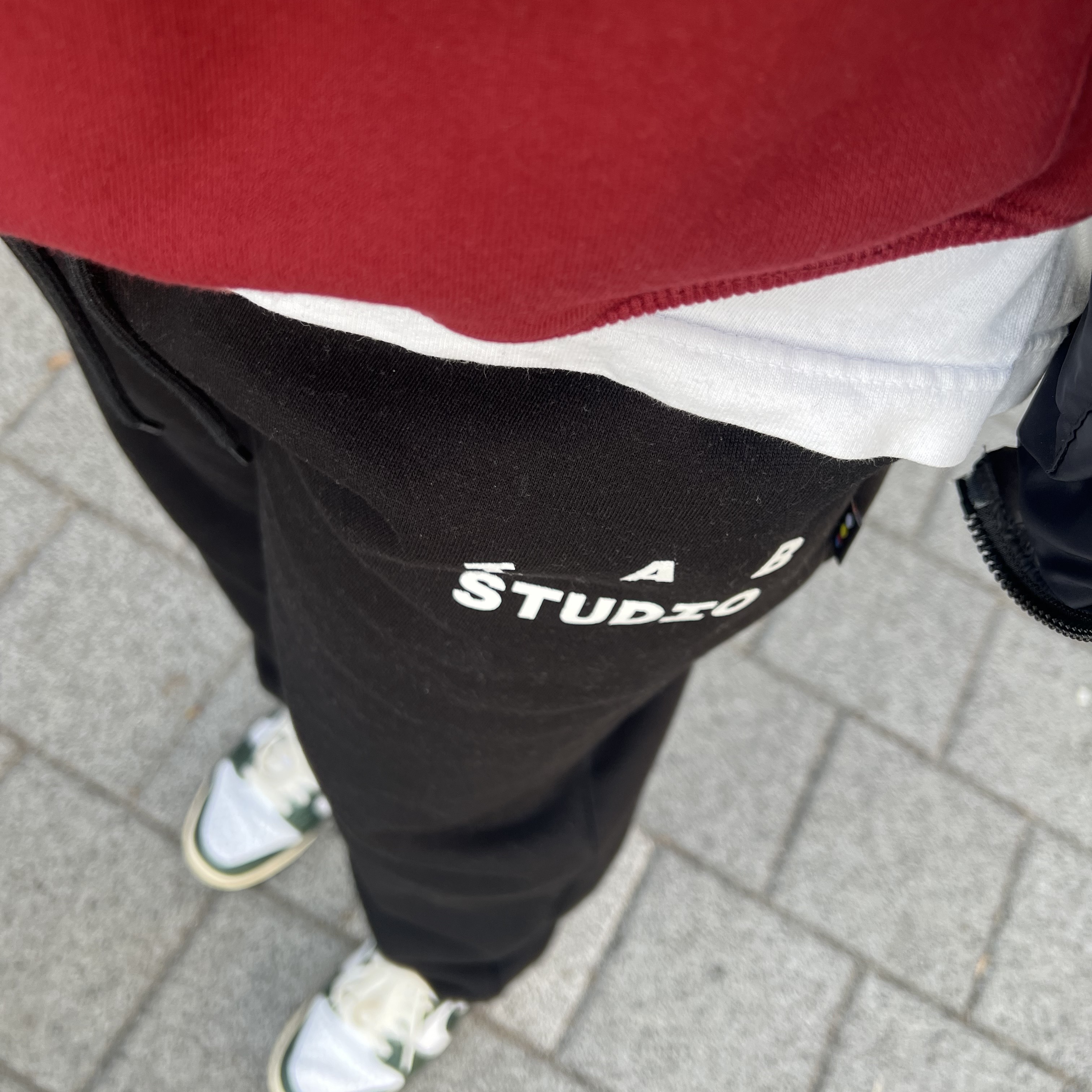 IAB Studio Sweatpants Black White - 23SS, (W) Nike Dunk Low Vintage Green 착용 스타일 - 2