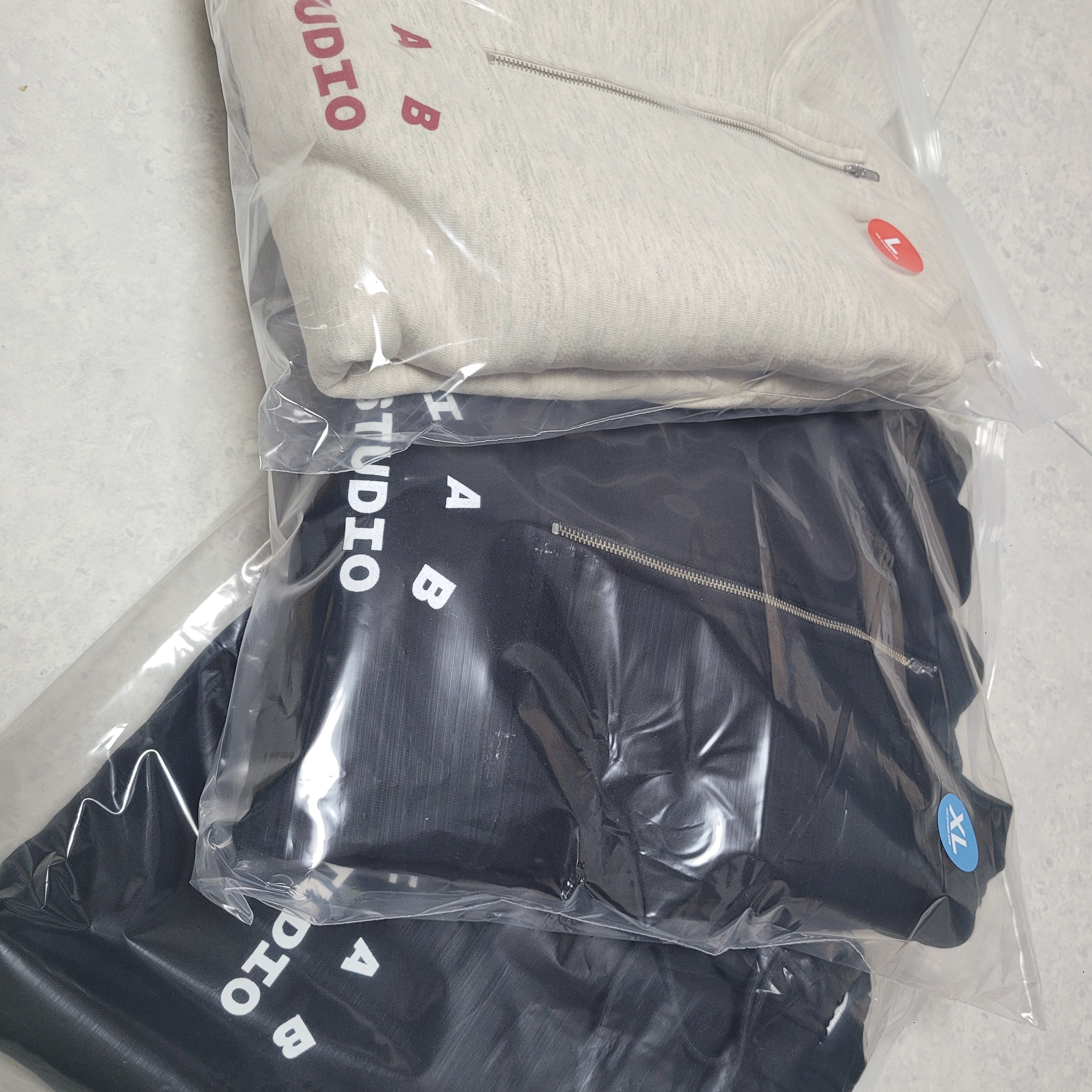 IAB Studio Half Zip-Up Black White, IAB Studio Sweatpants Black White - 23SS 착용 스타일