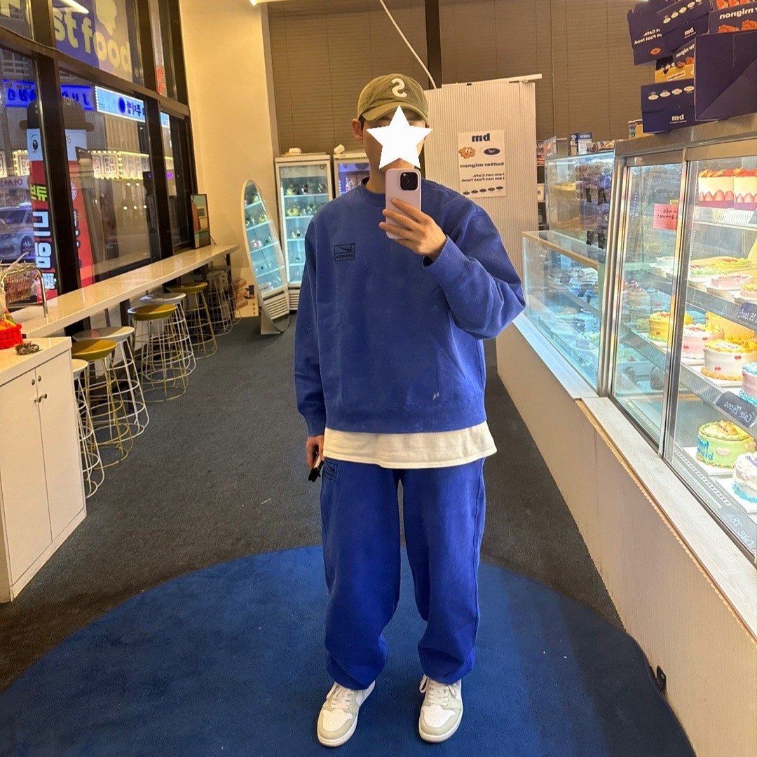 Nike x Stussy NRG Acid Washed Crewneck Game Royal (DR4024-480), Nike x Stussy NRG Acid Washed Fleece Pants Game Royal (DR4025-480) 착용 스타일 - 2